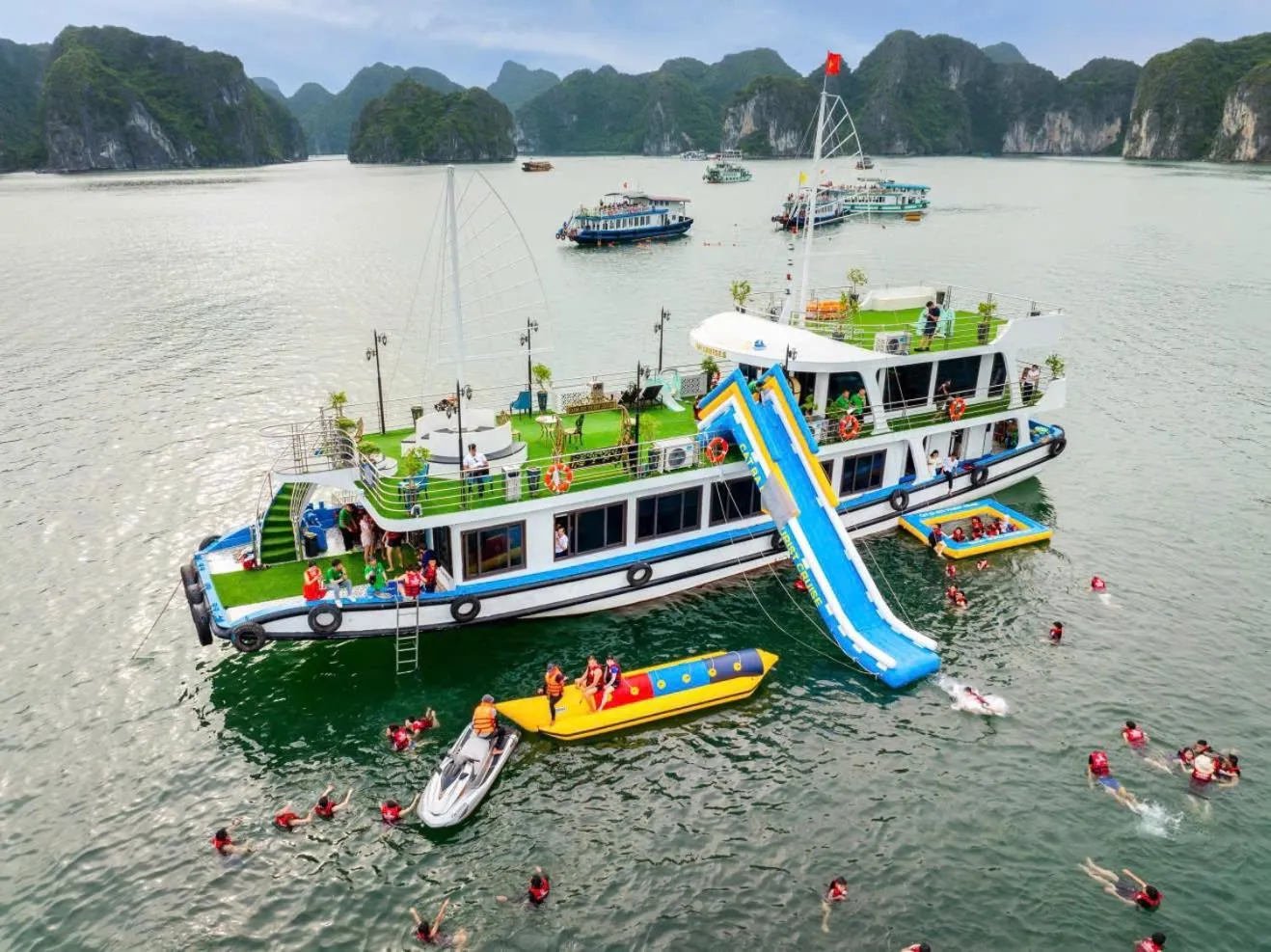 Lang Chai Metrpolis Cat Ba Hotel and Restaurant