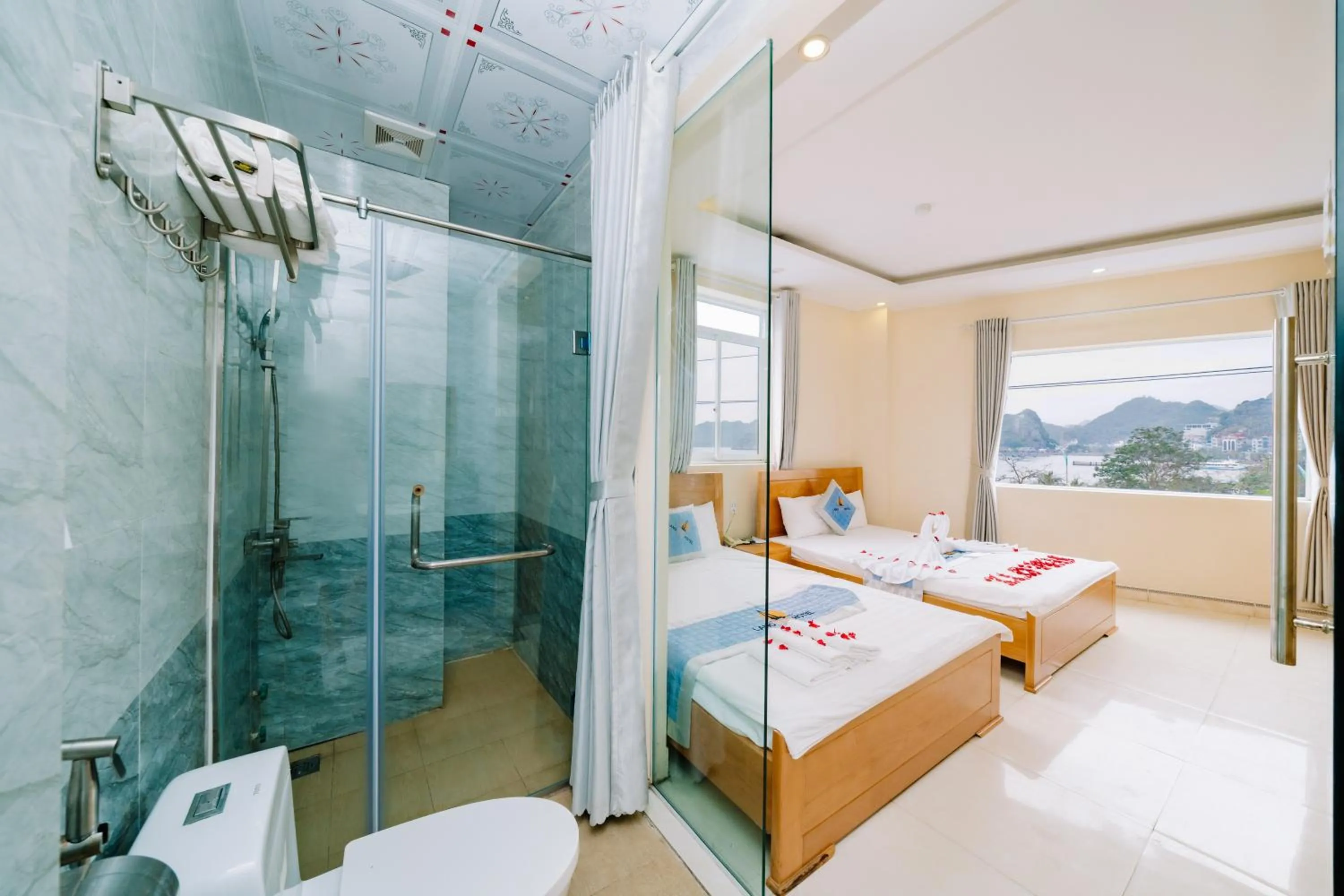 Lang Chai Metrpolis Cat Ba Hotel and Restaurant