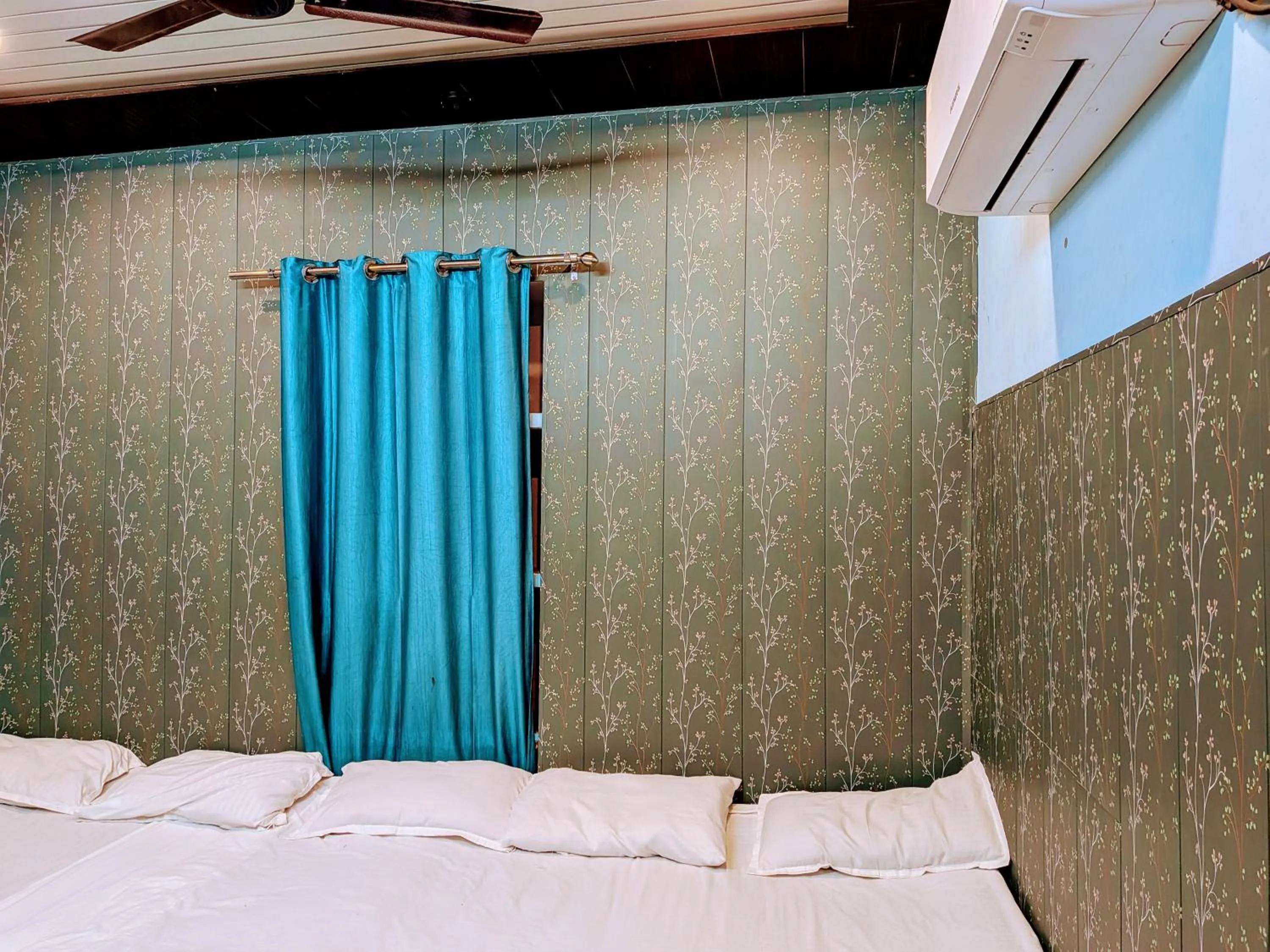 Bed in Maa Tara AC Home Stay