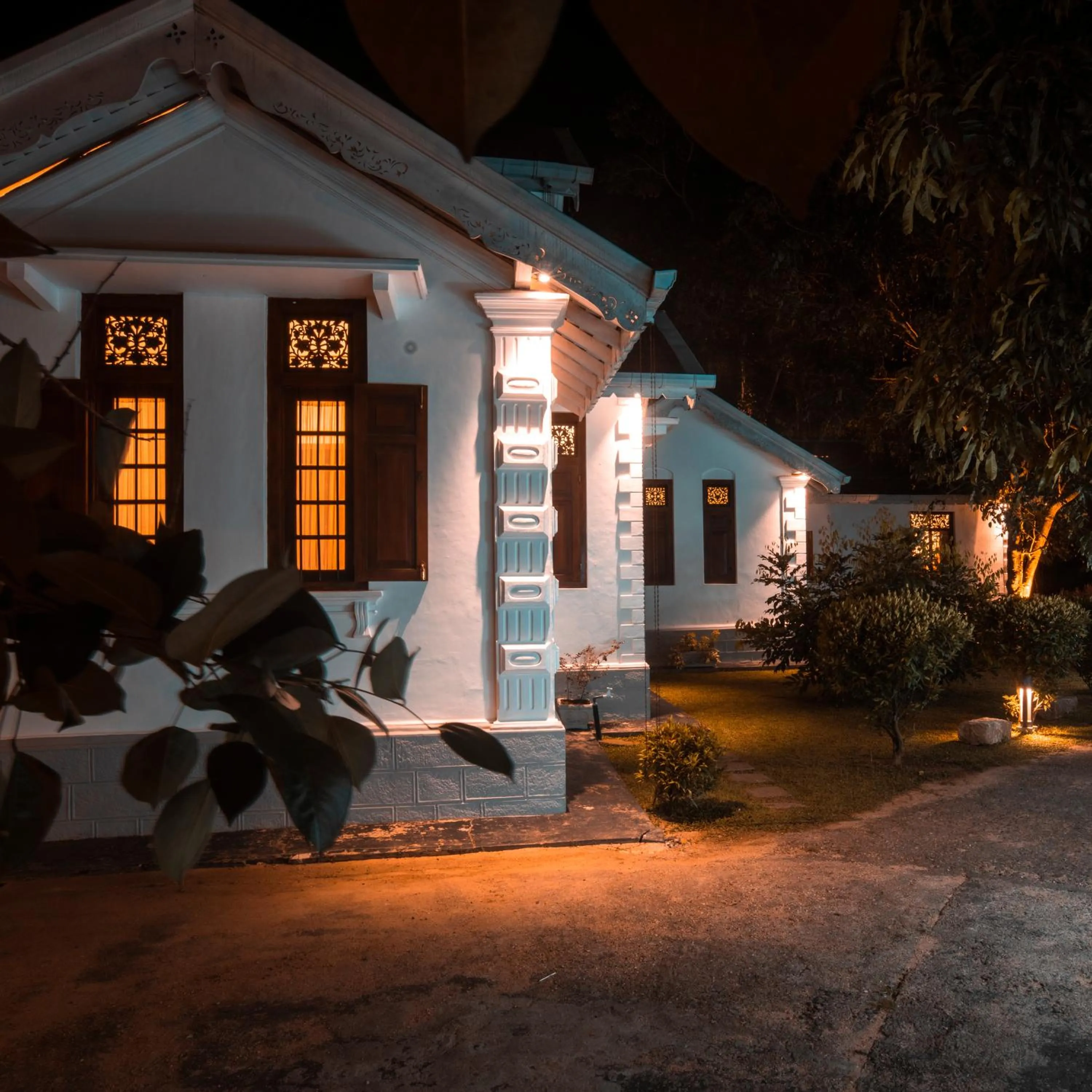 Night in Andiramada Walawwa