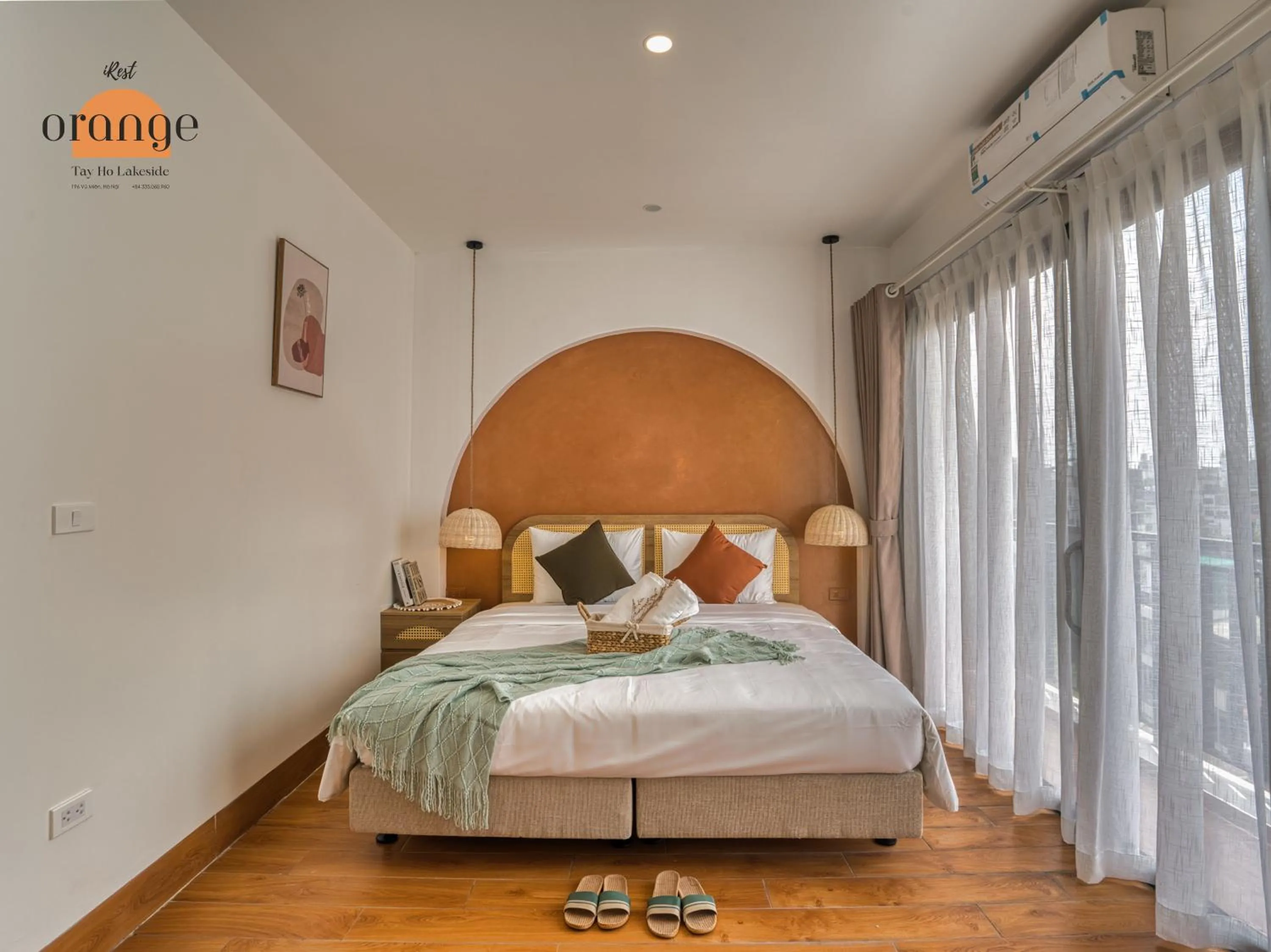 Bed in iRest Orange Tay Ho Lakeside Apartment