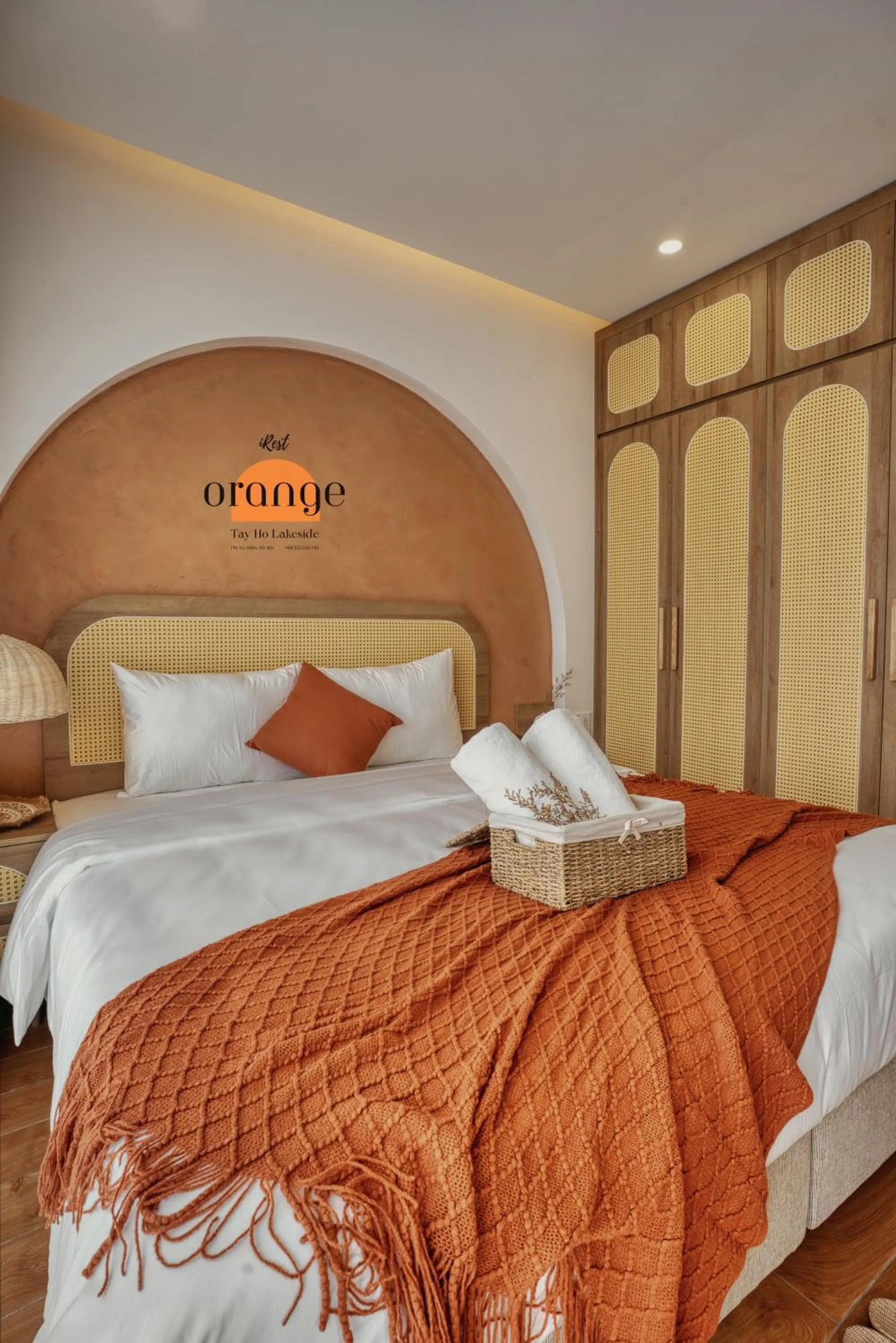 Bed in iRest Orange Tay Ho Lakeside Apartment