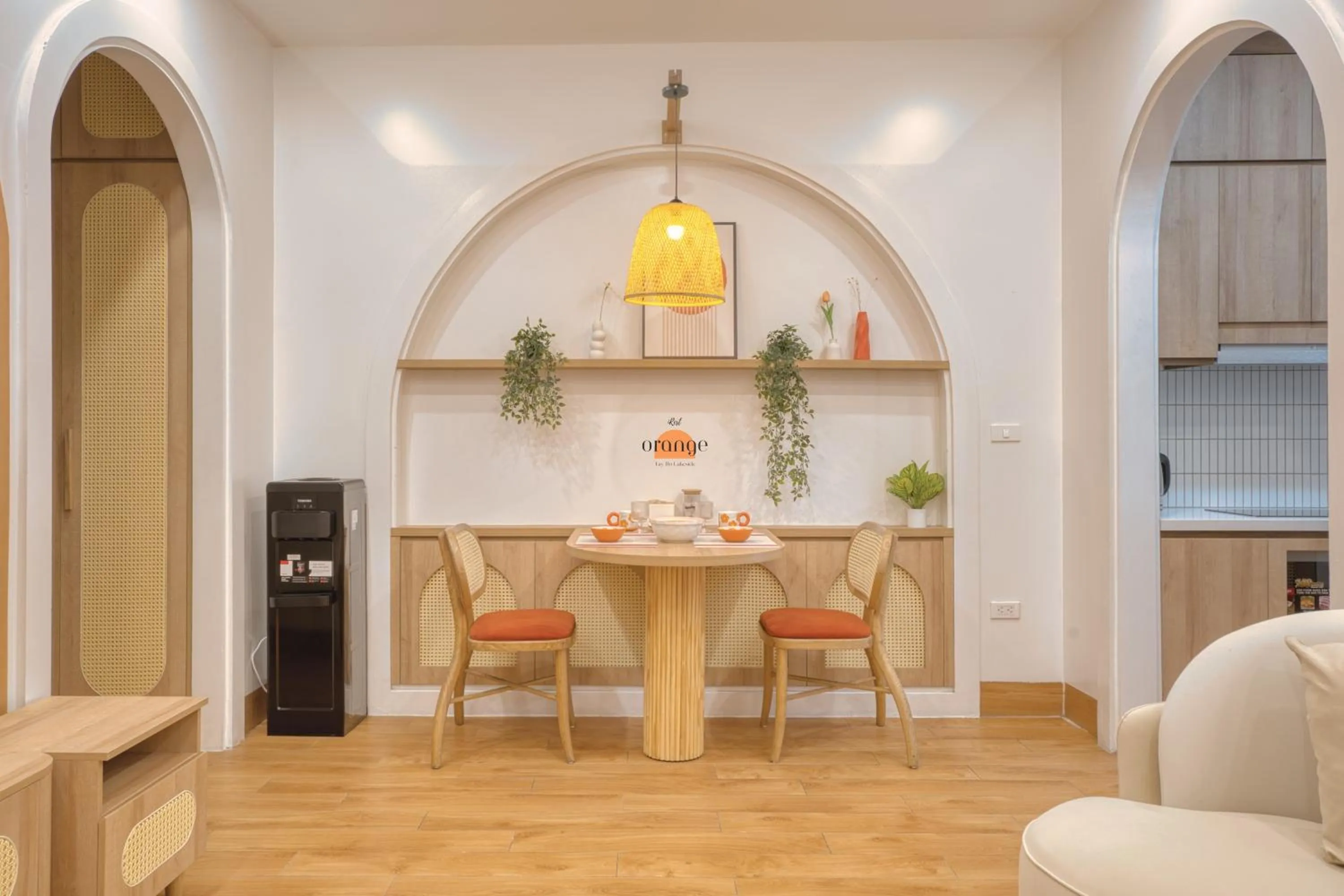 iRest Orange Tay Ho Lakeside Apartment