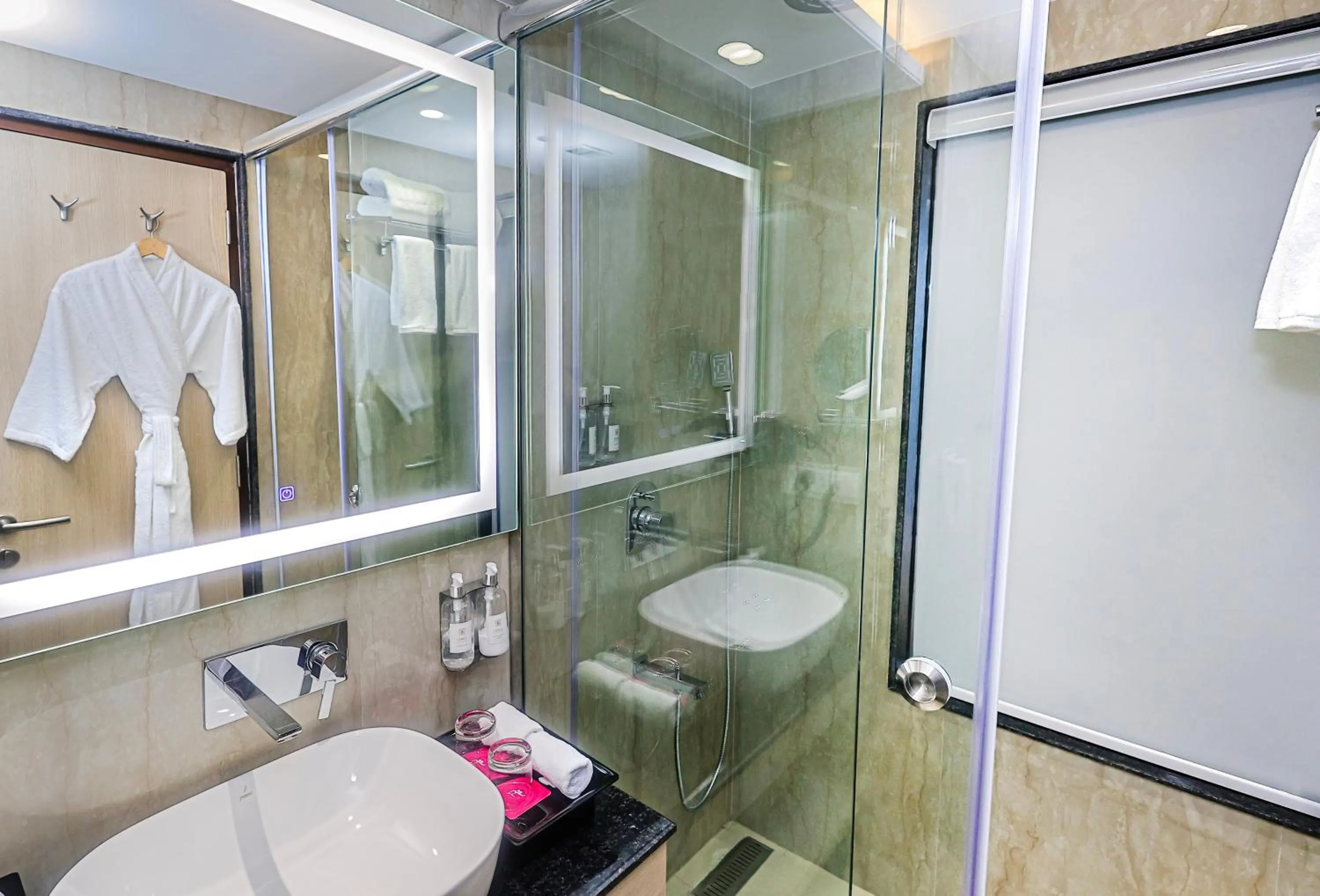 Shower in Regenta Inn Luxinna Heights Mcleodganj