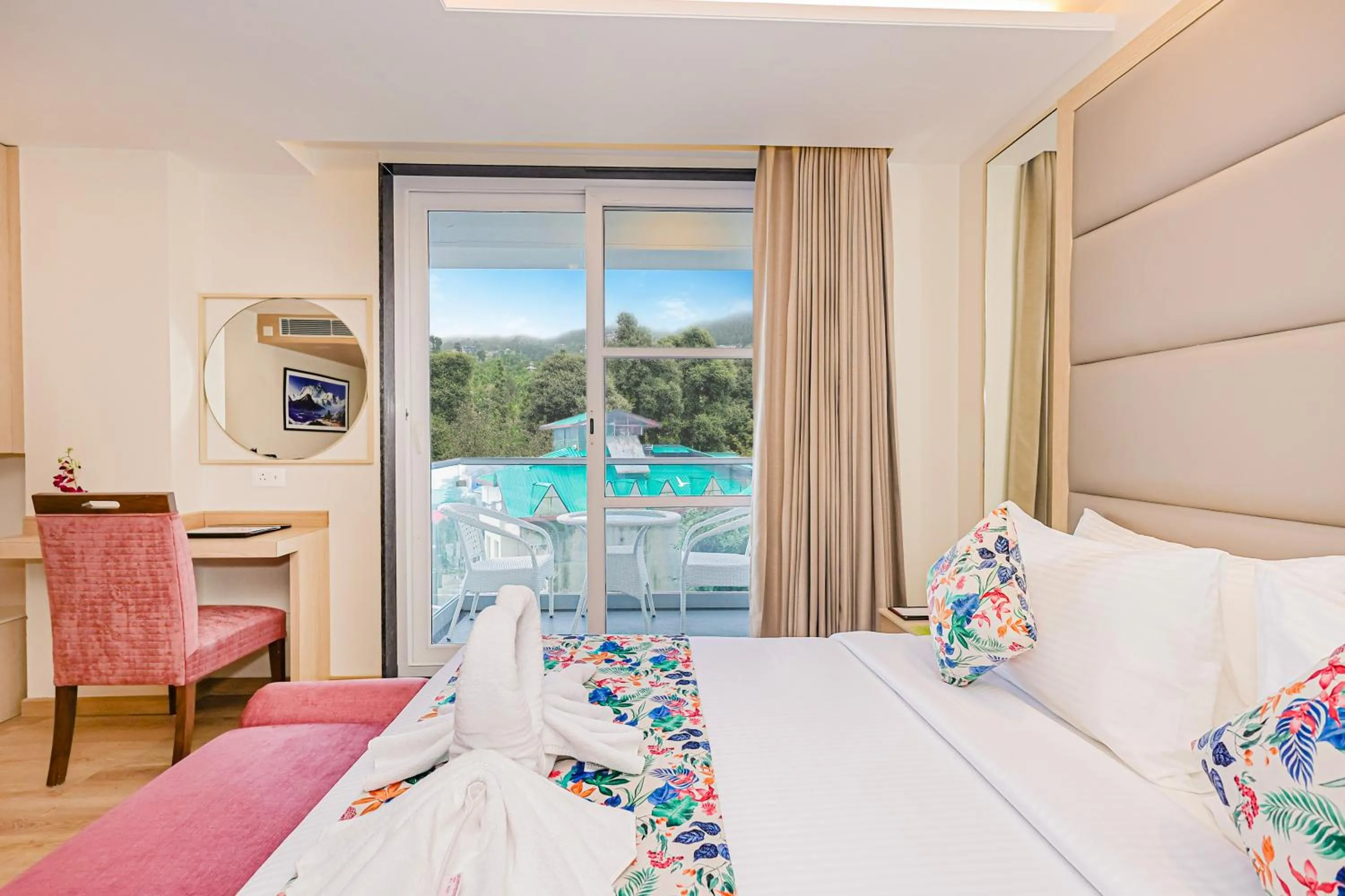 Bed in Regenta Inn Luxinna Heights Mcleodganj