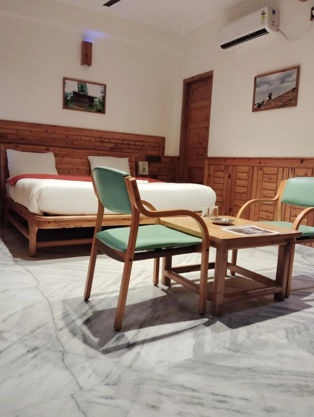 Bed in Hotel CM Palace - Pure Vegetarian