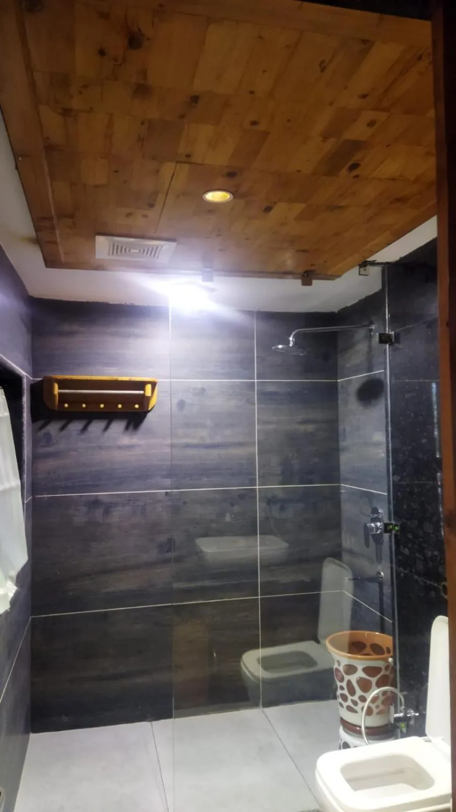 Bathroom in Hotel CM Palace - Pure Vegetarian