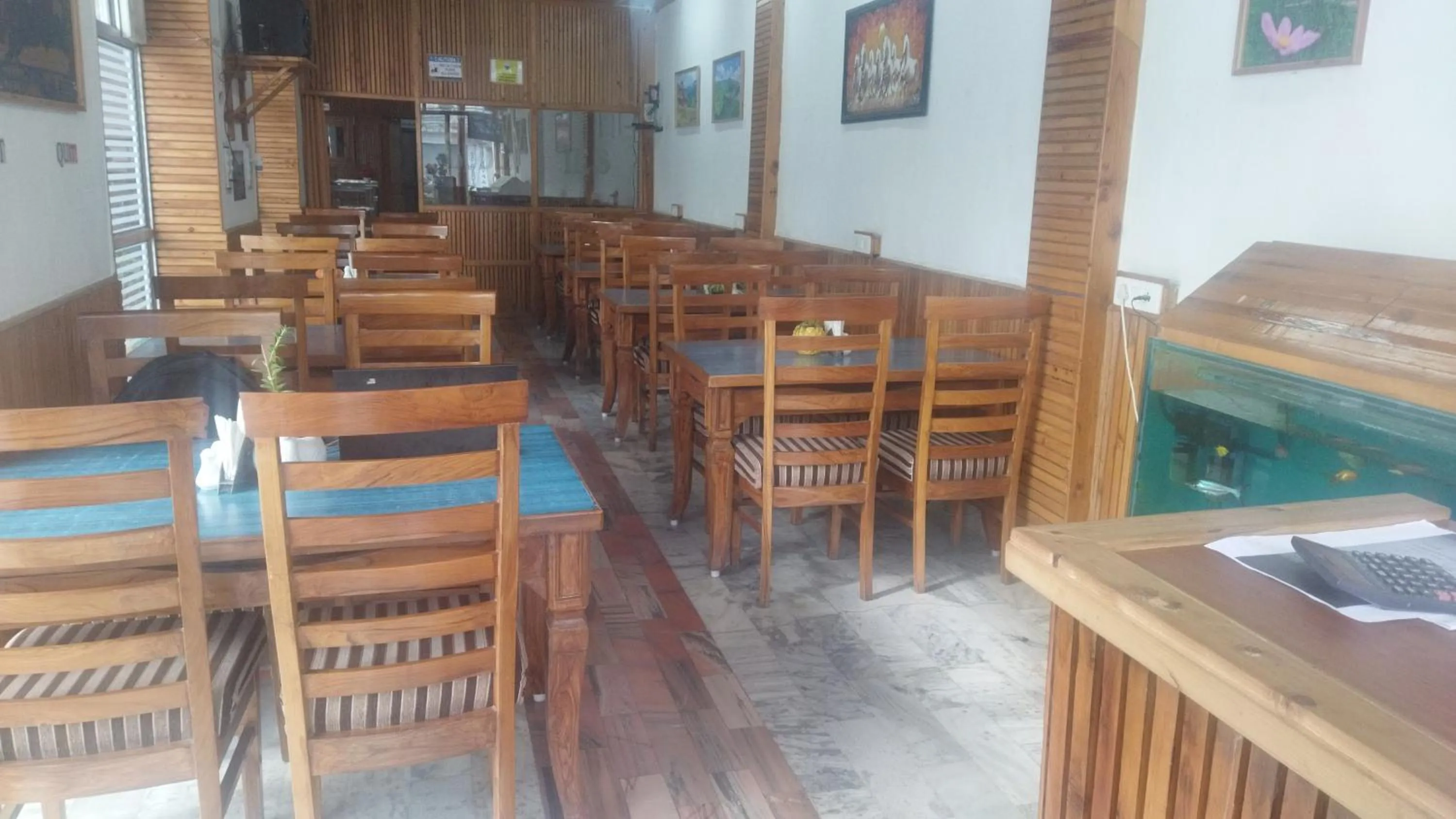 Restaurant/places to eat in Hotel CM Palace - Pure Vegetarian