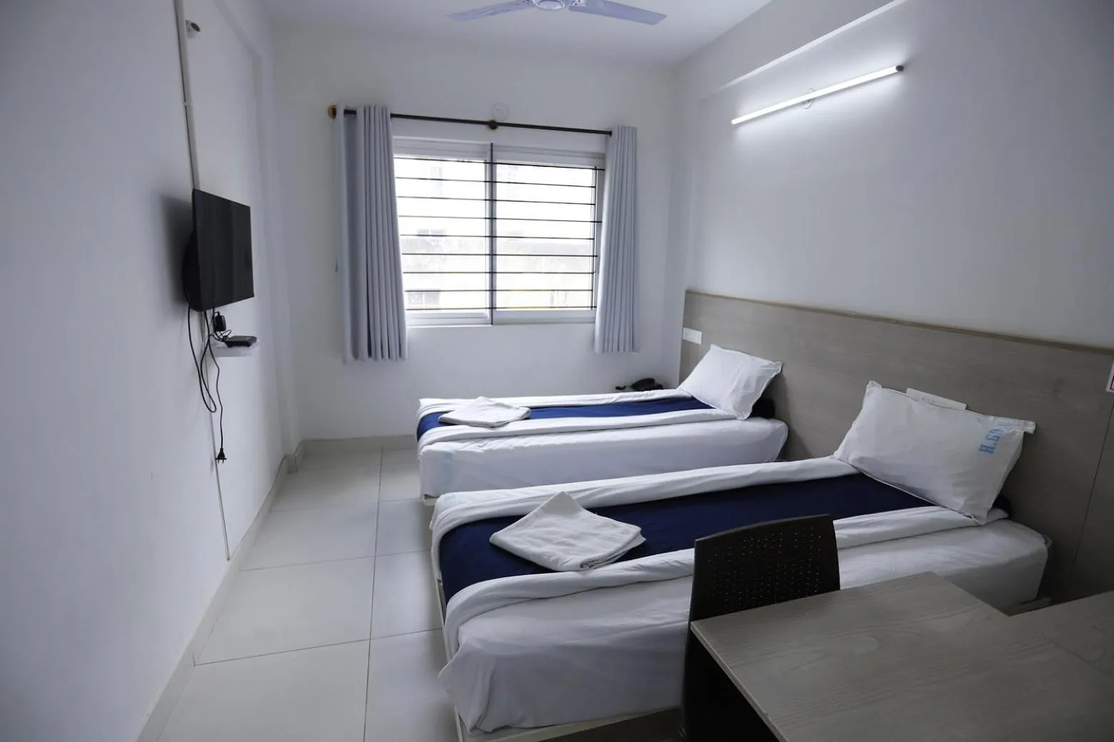 Bed in Hotel Gurudev Residency