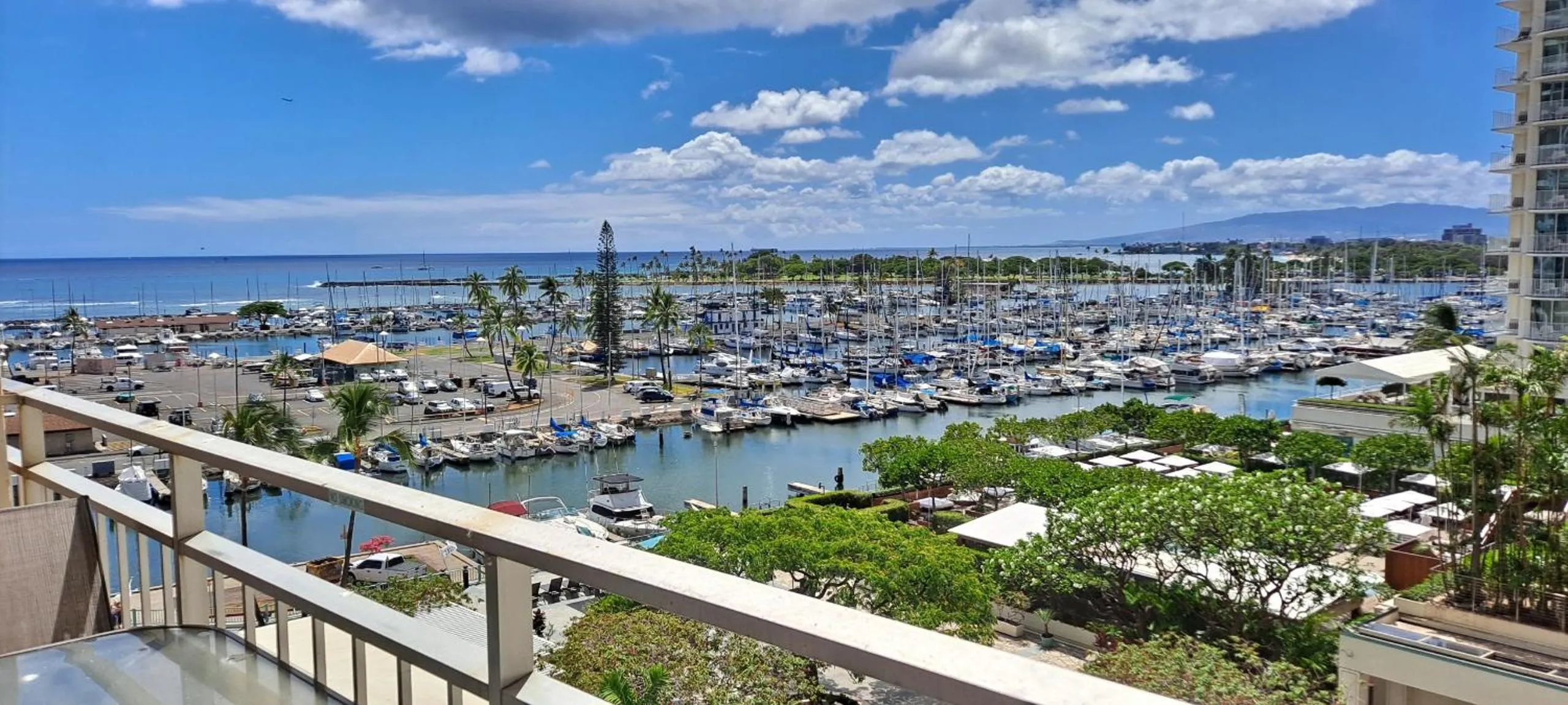 Balcony/Terrace in Ilikai Hotel Condo with Kitchen and Ocean View