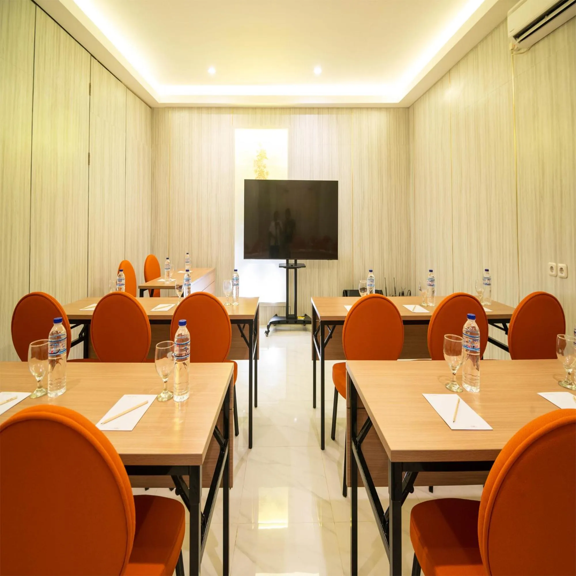 Meeting/conference room in Yulia Hotel Managed by HIG