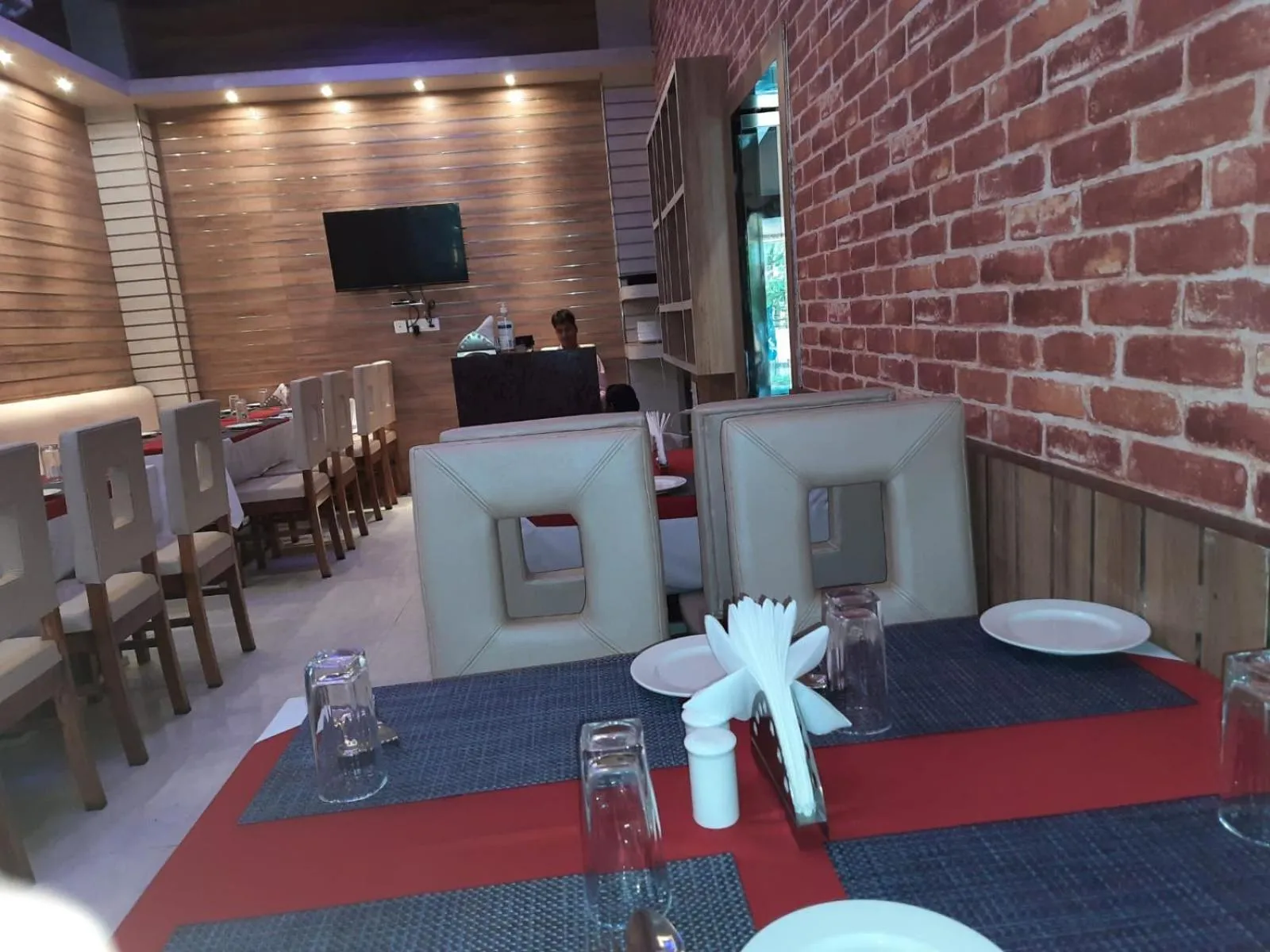 Restaurant/places to eat in Hotel Swagat