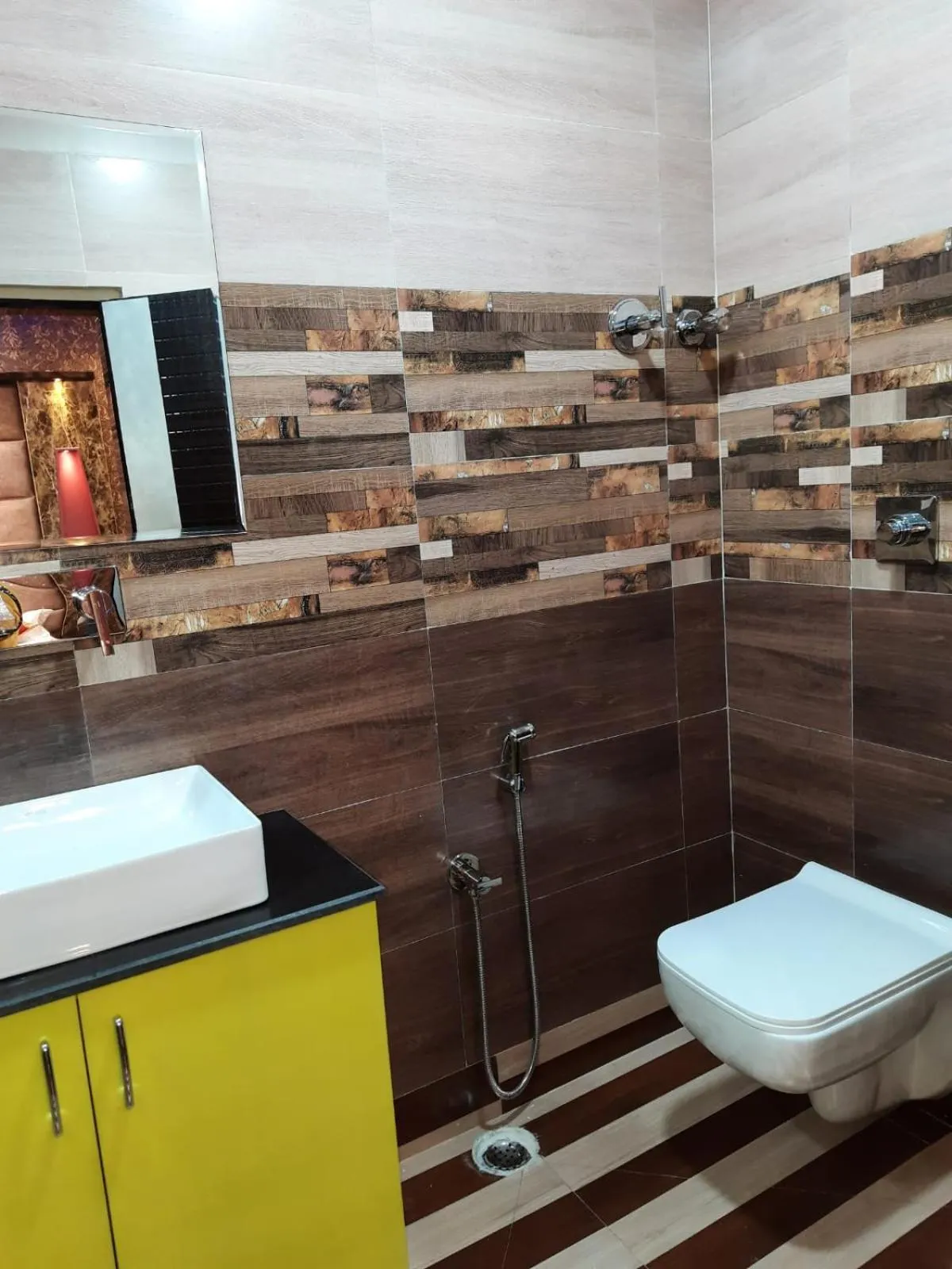 Shower in Hotel Swagat