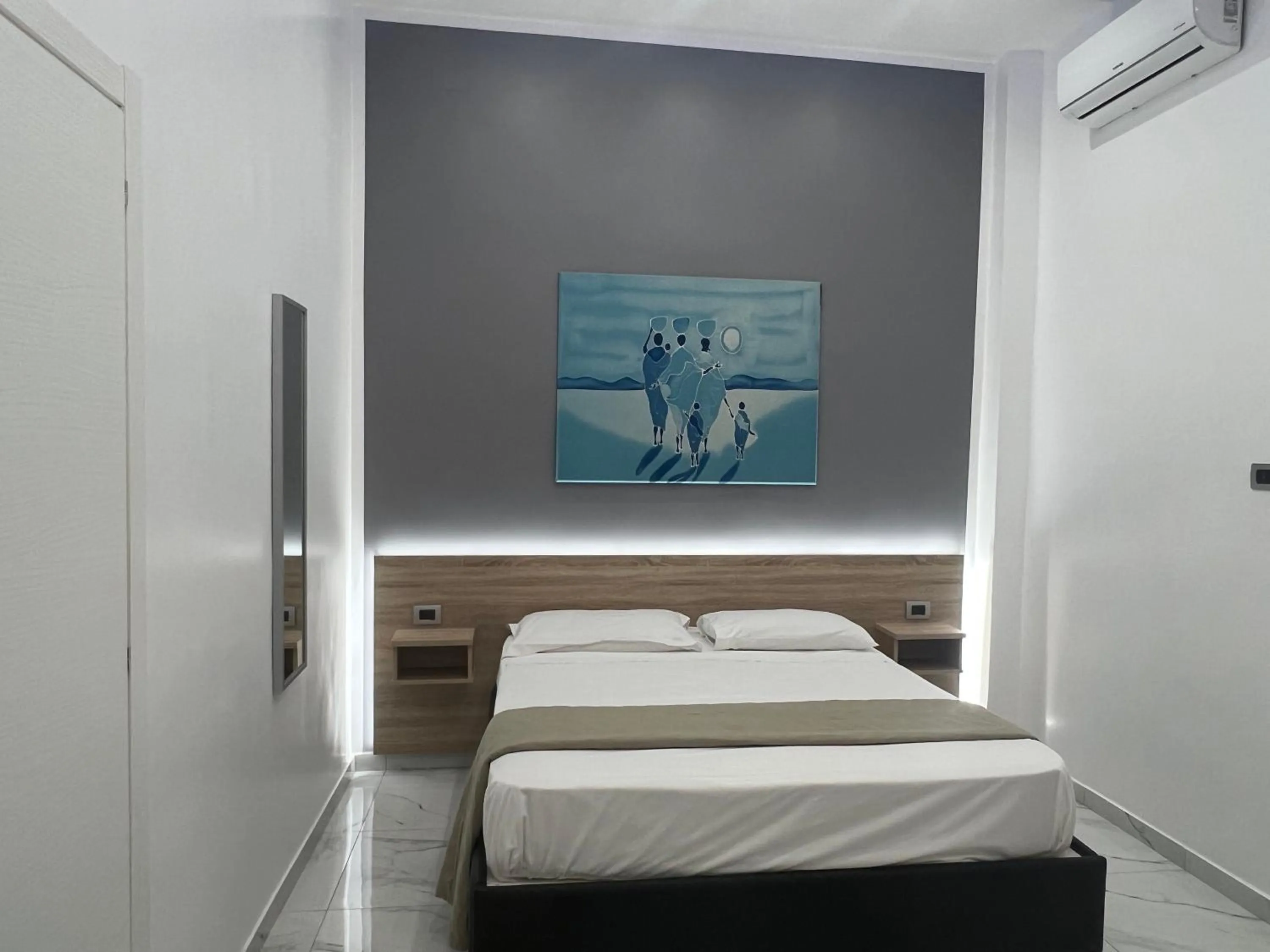 Bedroom, Bed in Napoli Forever