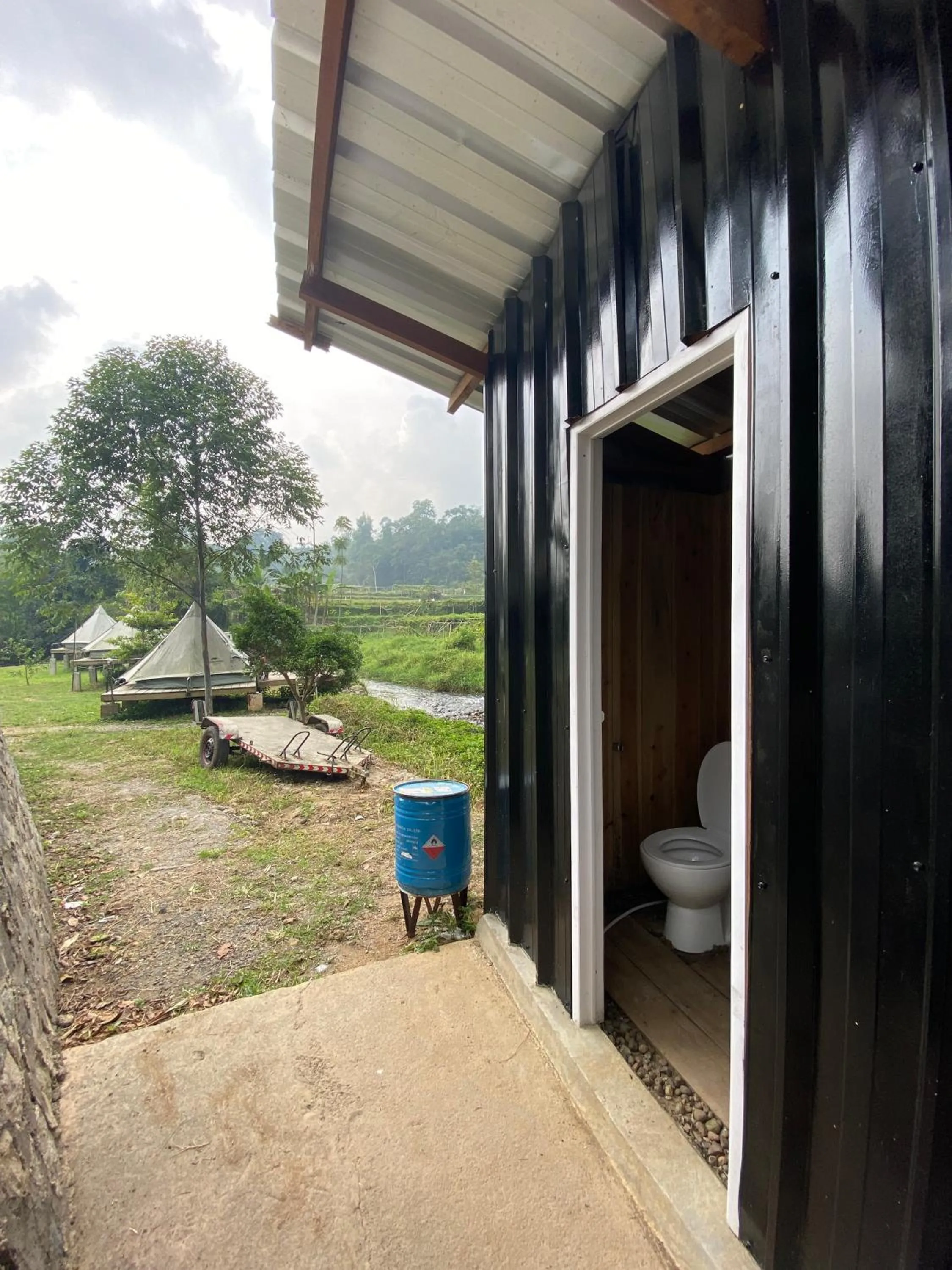 Bathroom in Shine River