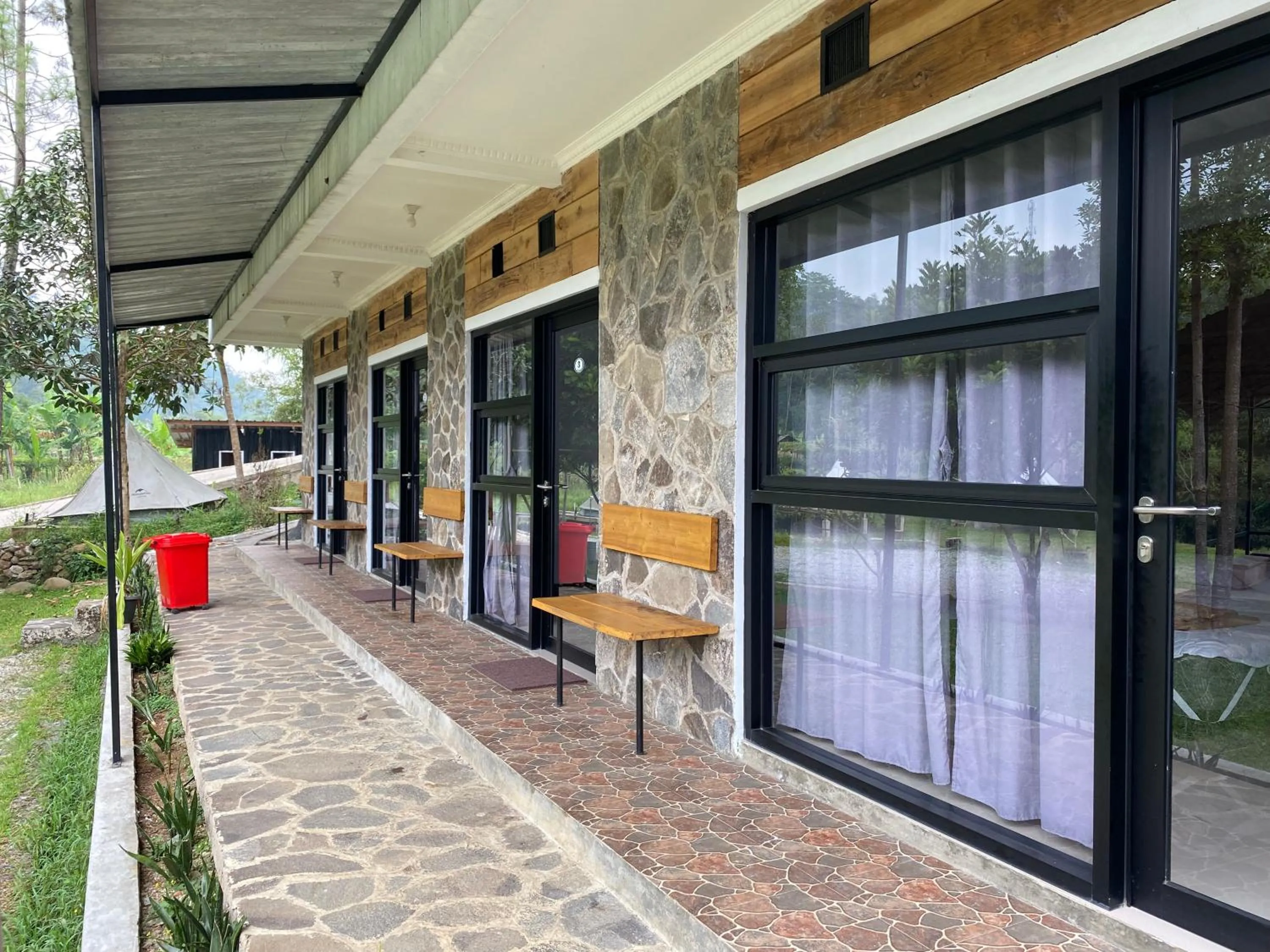 Property building in Shine River