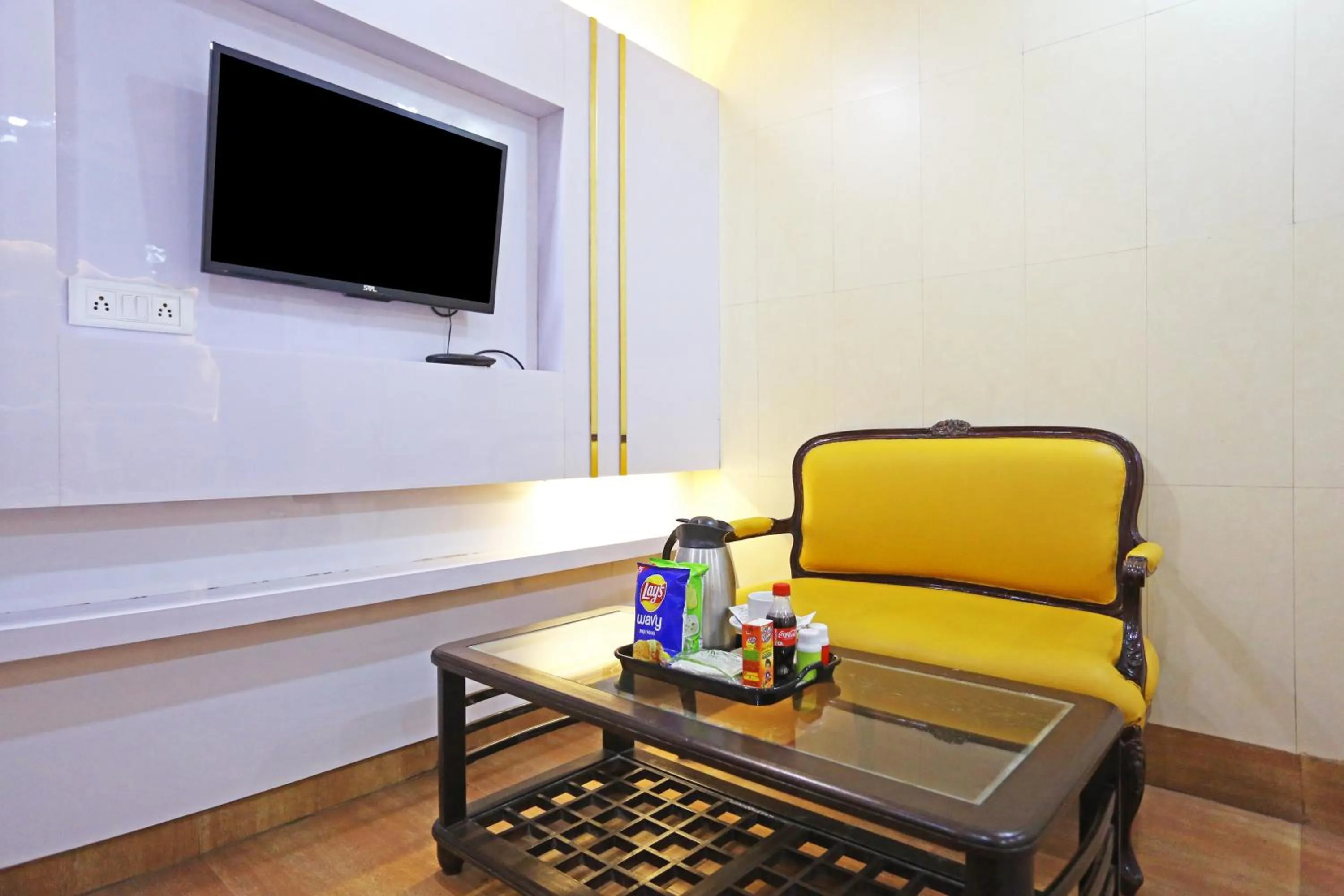 Property building in Hotel Preet Inn 05 Mints Walking Distance Nizamuddin Railway Station