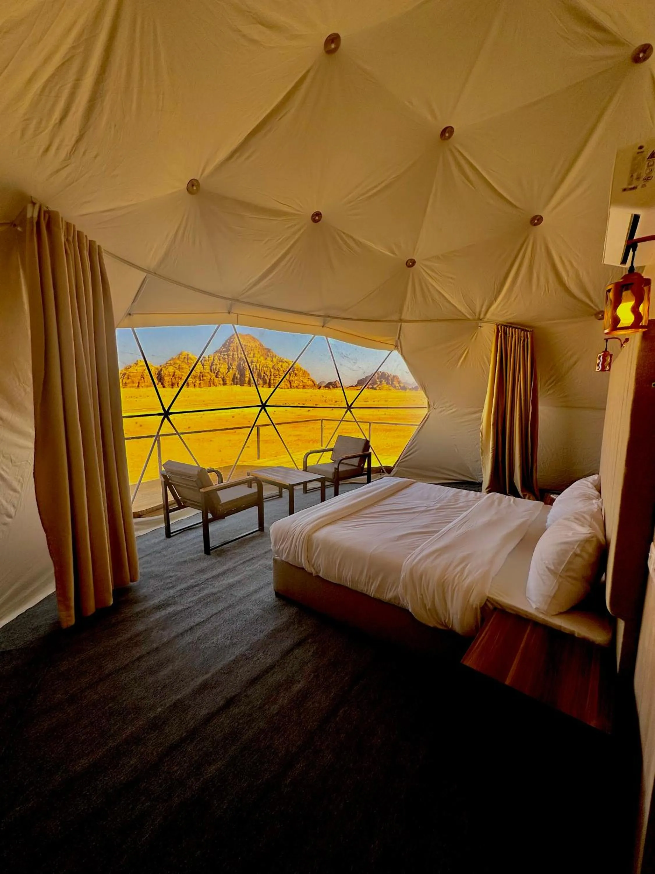 Mountain view, Bed in Mirage Camp Wadi Rum