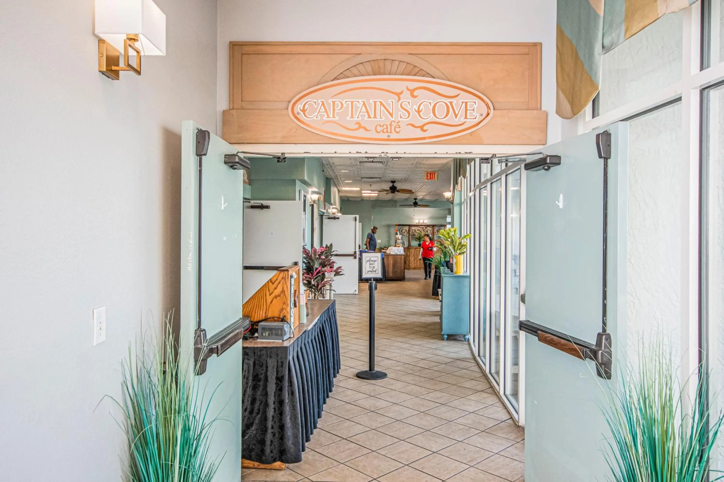 Restaurant/places to eat in Sea Breeze