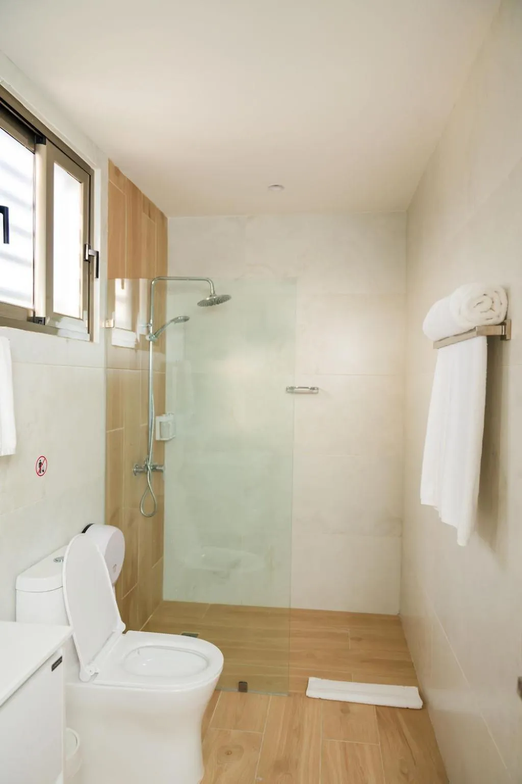 Shower in Hotel Stay Here Suites