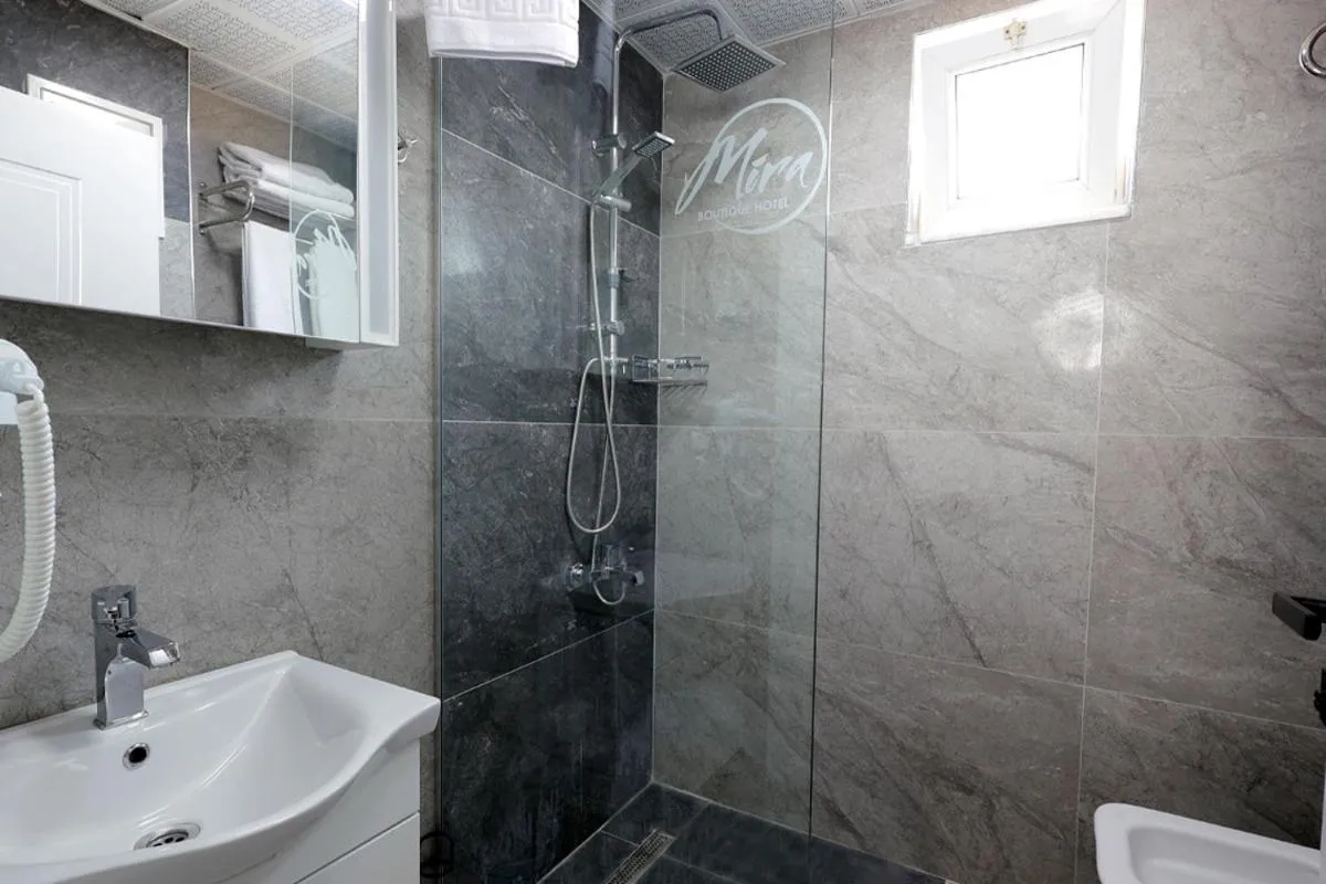 Shower in Mira Hotel Antalya