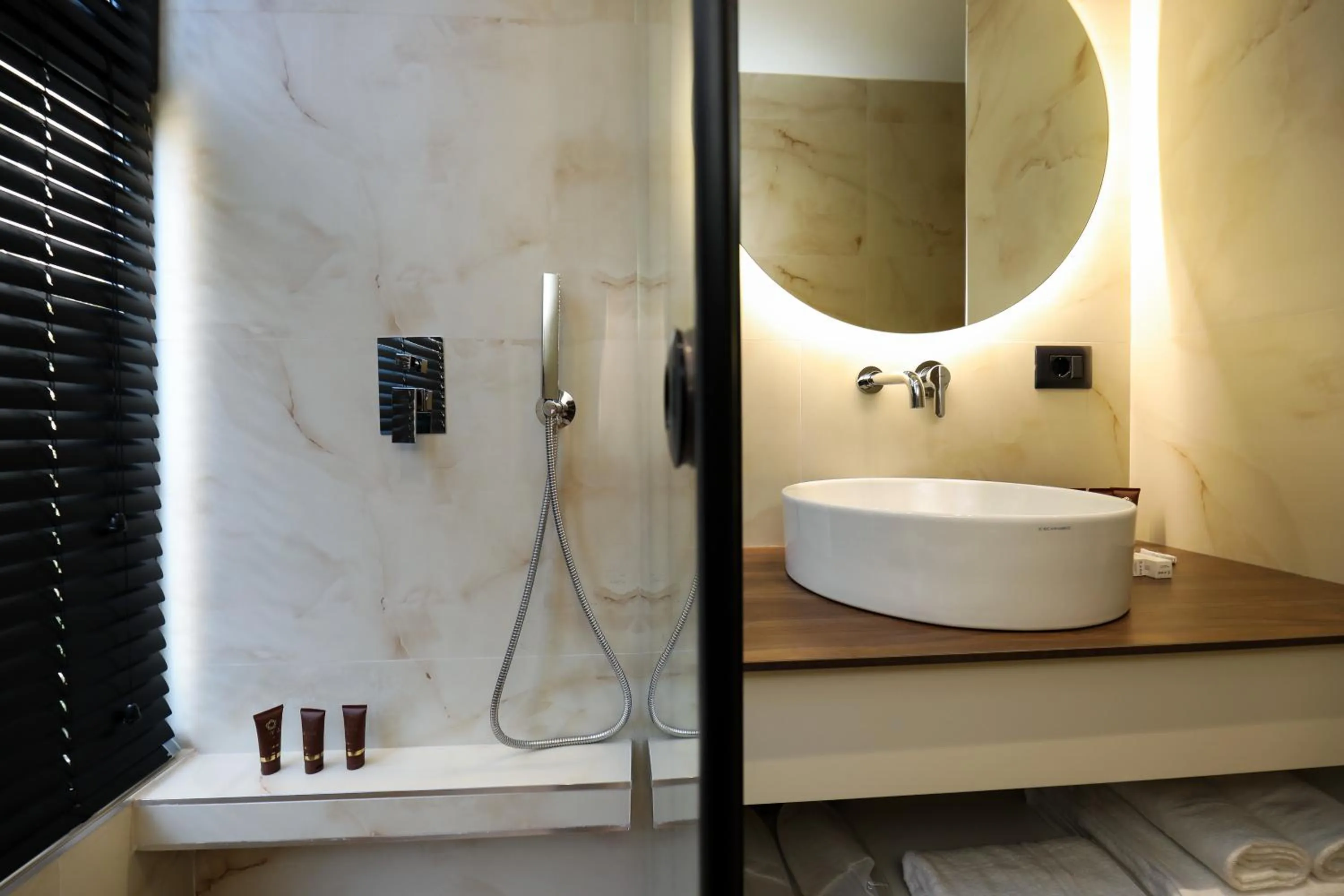 Shower in Hotel Adore