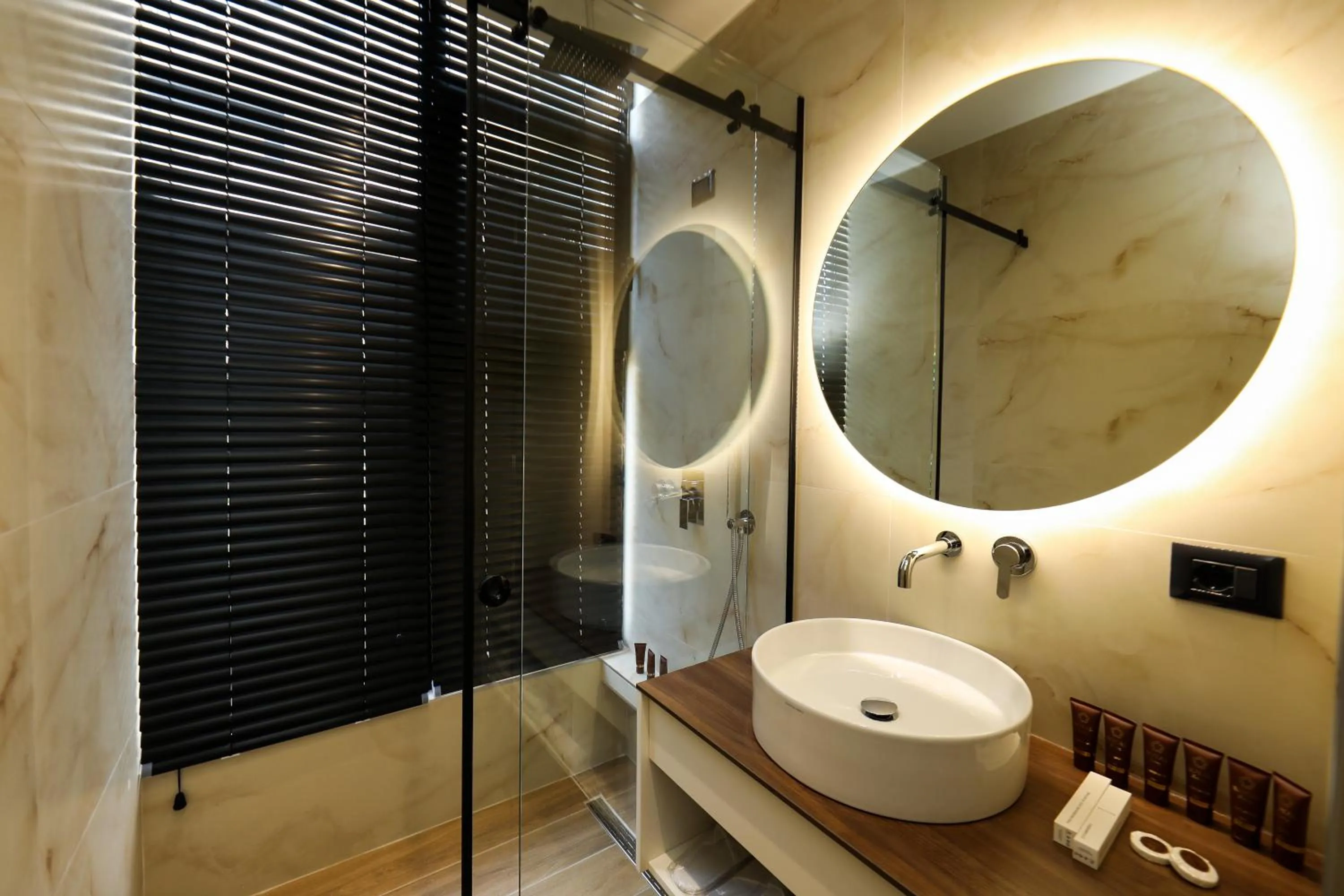 Shower in Hotel Adore