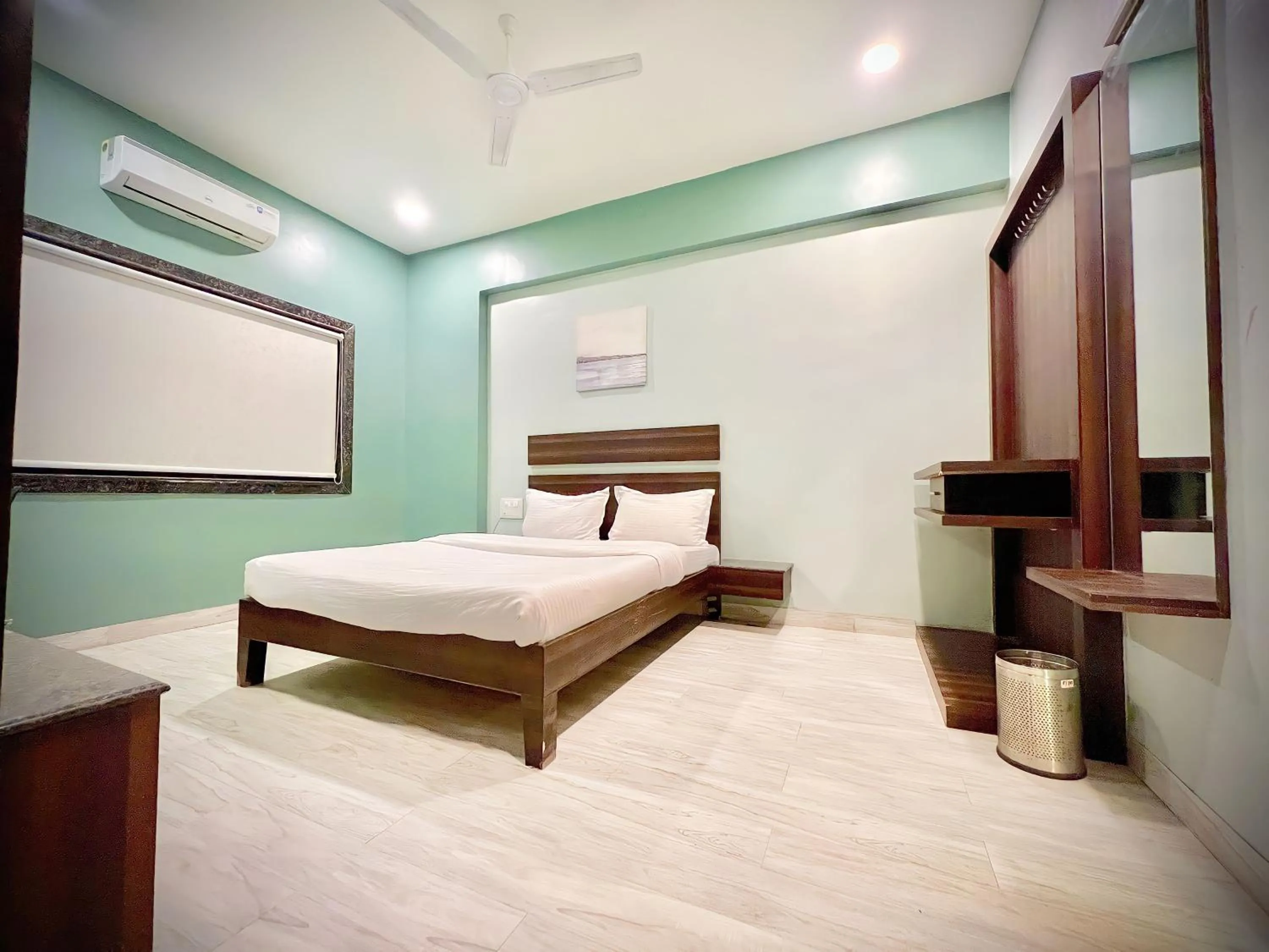 Bed in Hotel Rahul Regency, Aurangabad