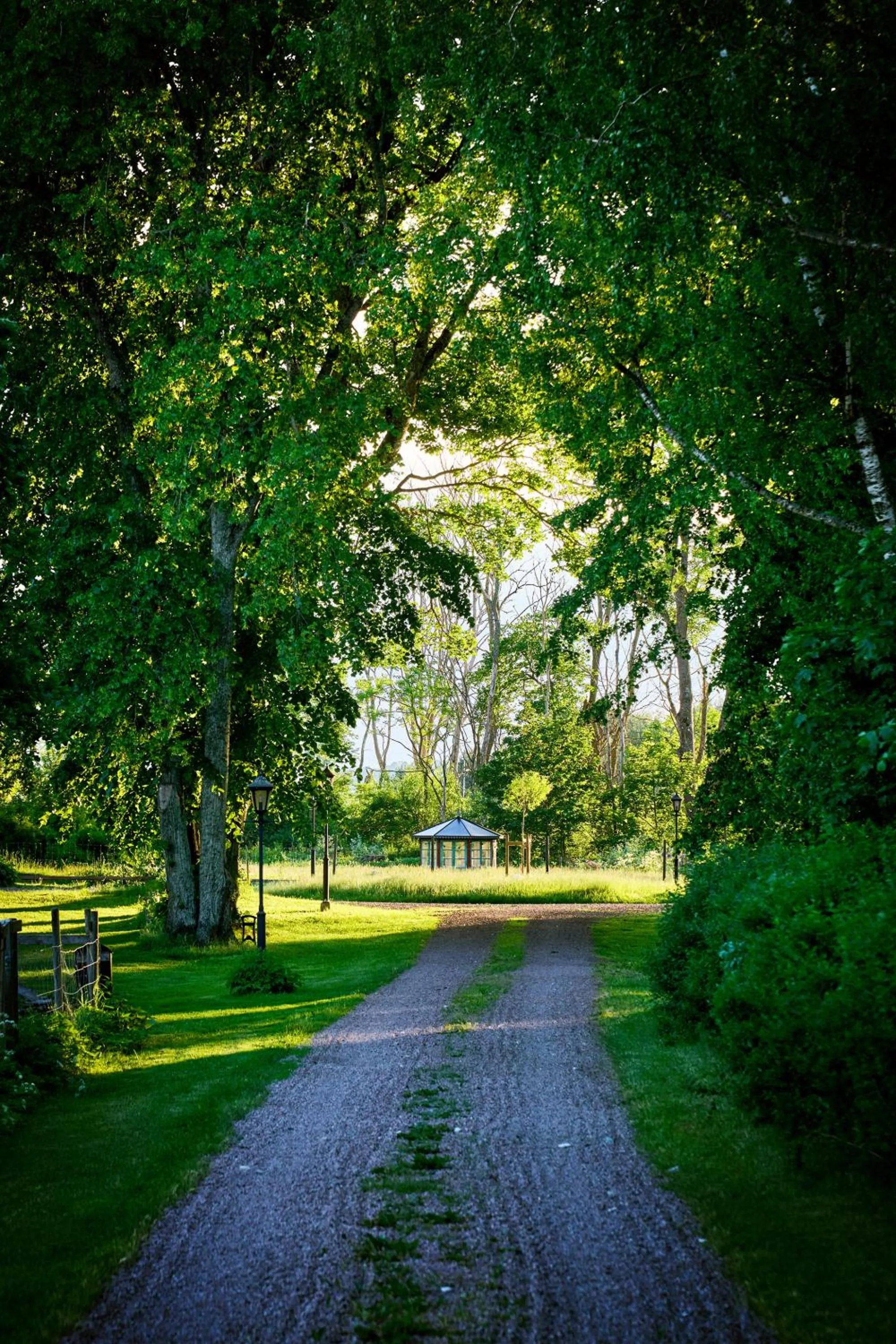 Spring in Kungs Starby Gård Bed and Breakfast