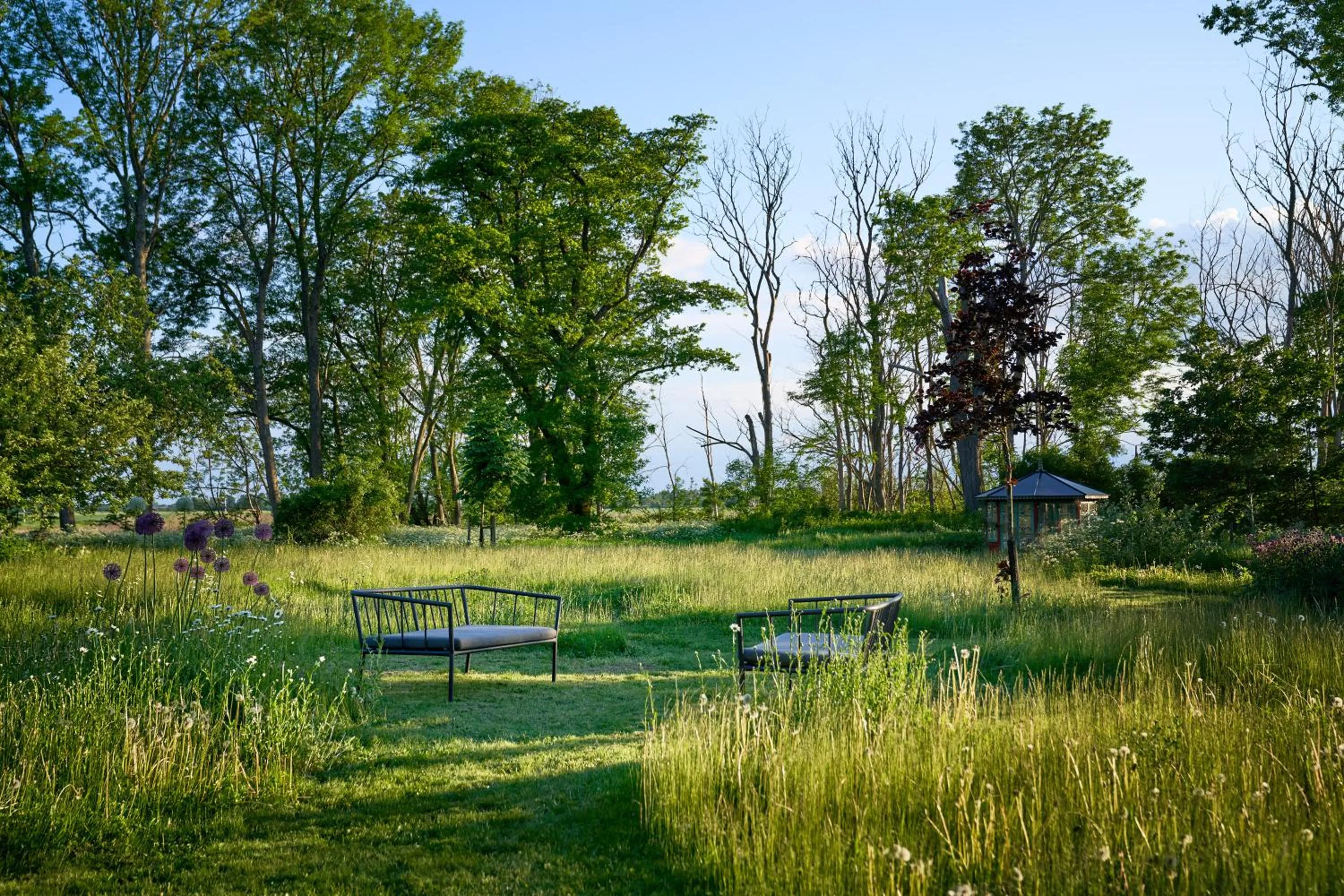Spring in Kungs Starby Gård Bed and Breakfast