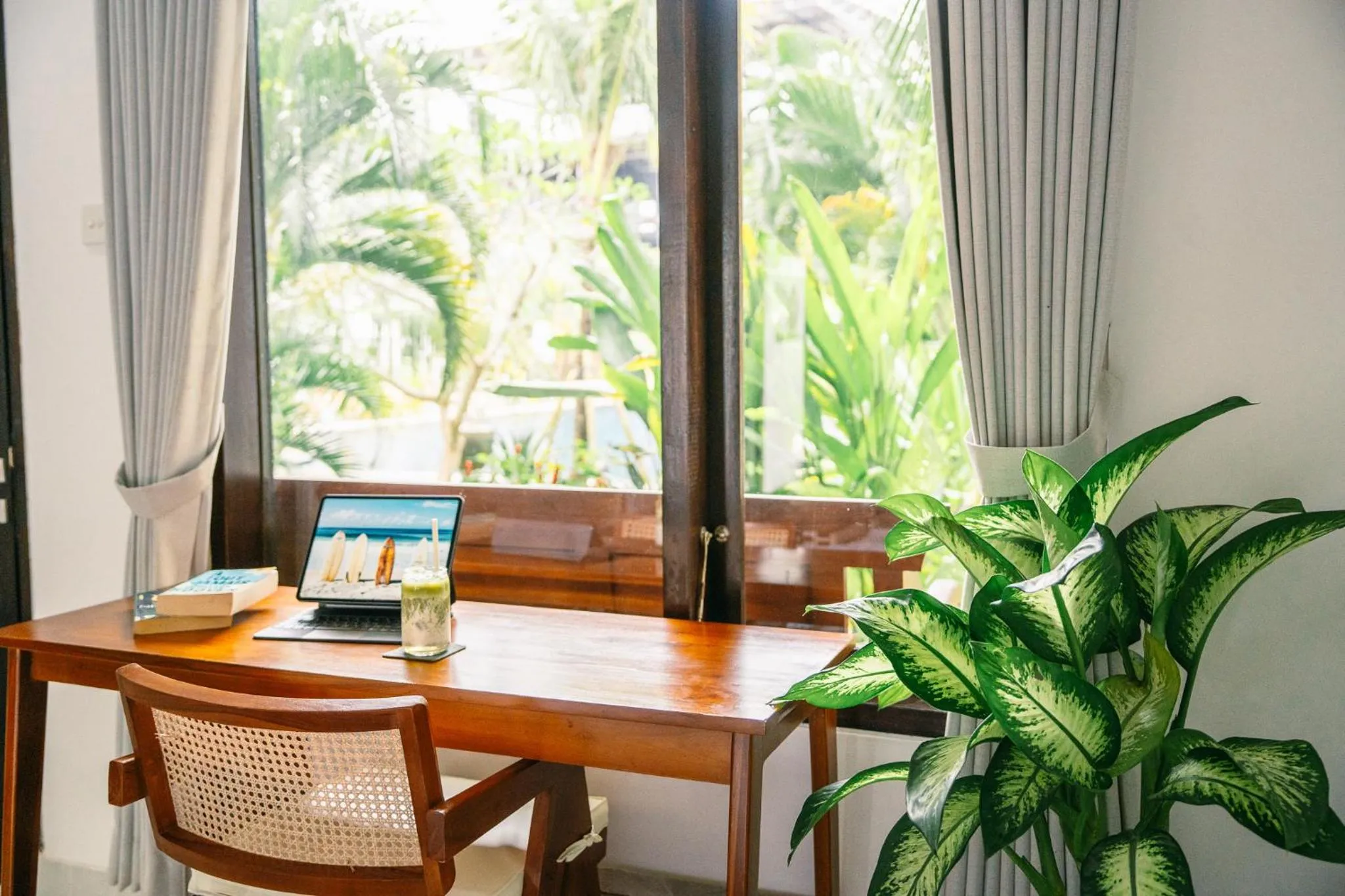 Day in Kala Surf Camp