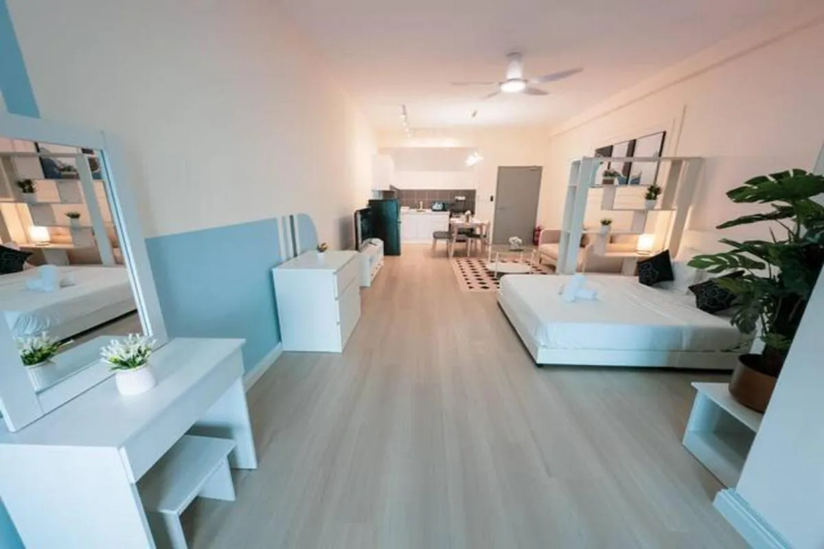 Bed in Netizen Cozy Suite By GUESTONIC