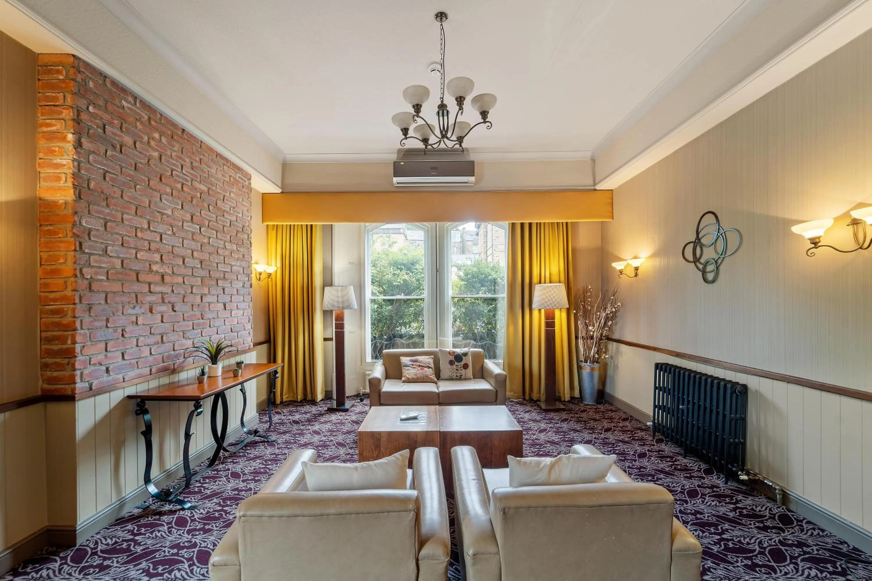 Lounge or bar in The Rutland Hotel