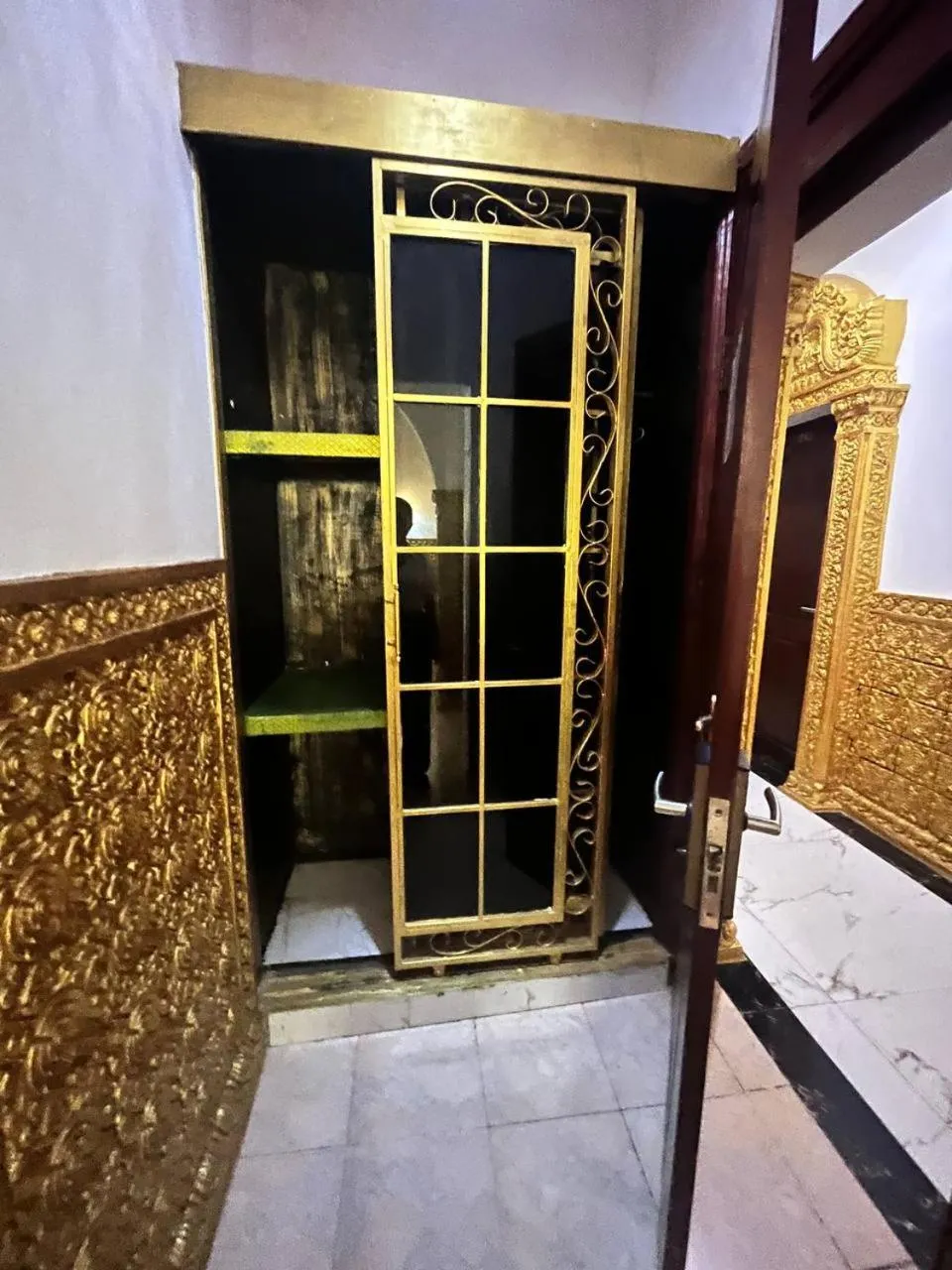 wardrobe in Le Hotel Hotel Phnom Penh