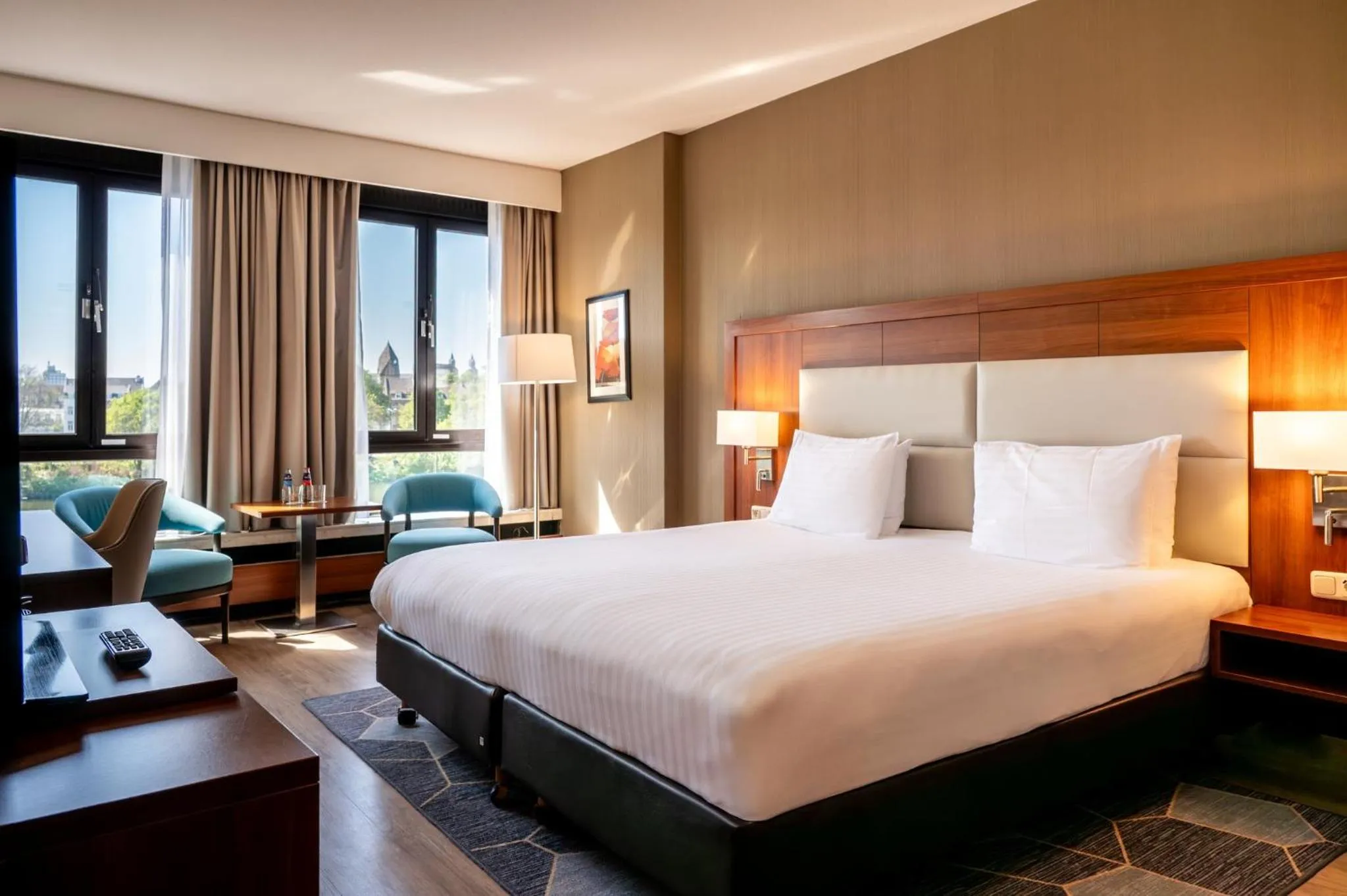 Photo of the whole room, Bed in Crowne Plaza Maastricht by IHG