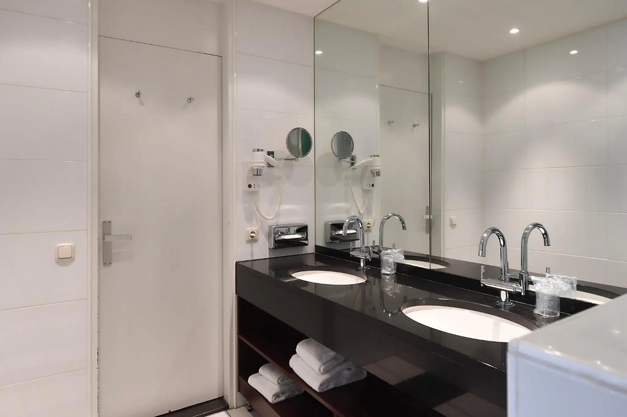 Bathroom in Crowne Plaza Maastricht by IHG