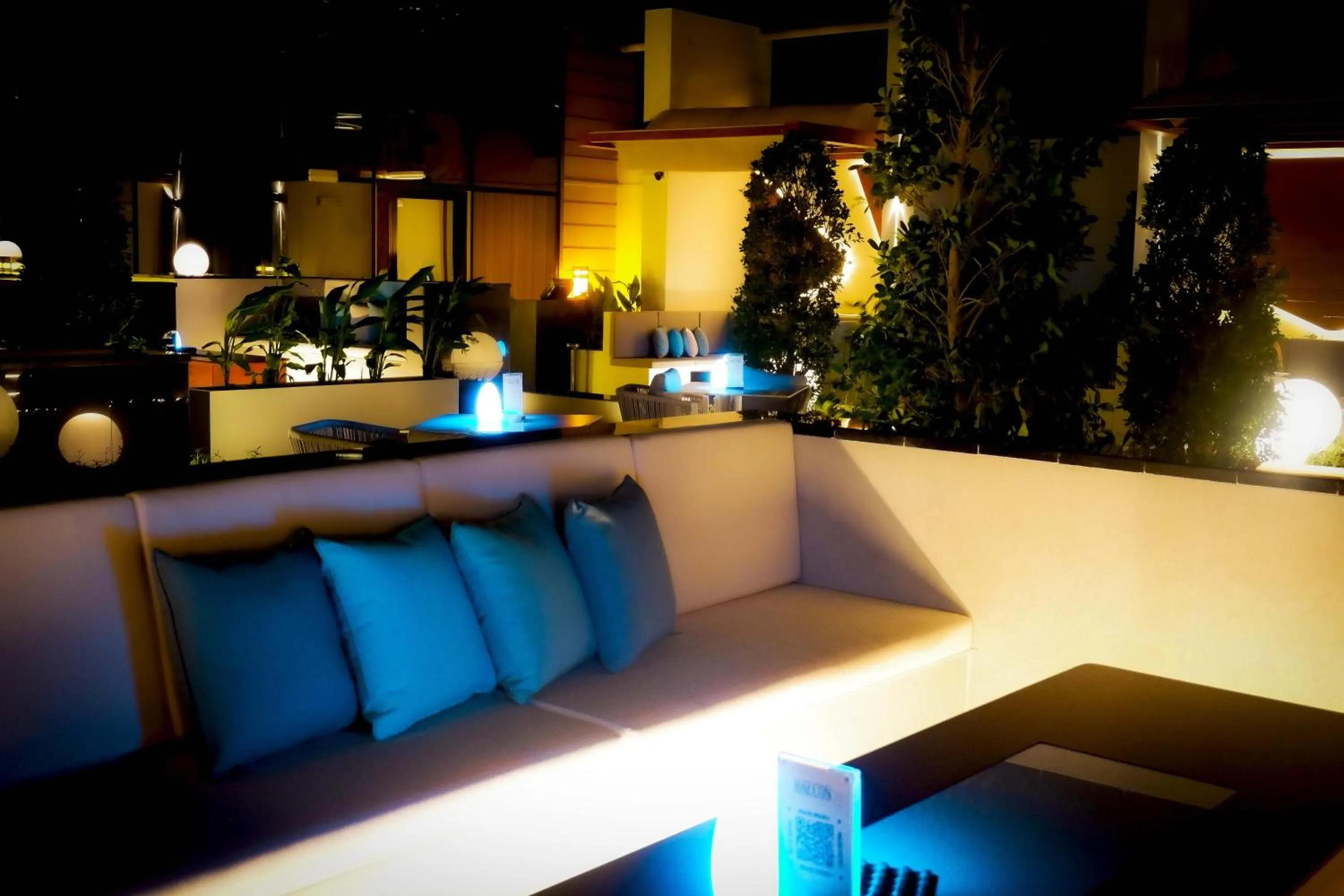 Restaurant/places to eat in Southern Sun Abu Dhabi