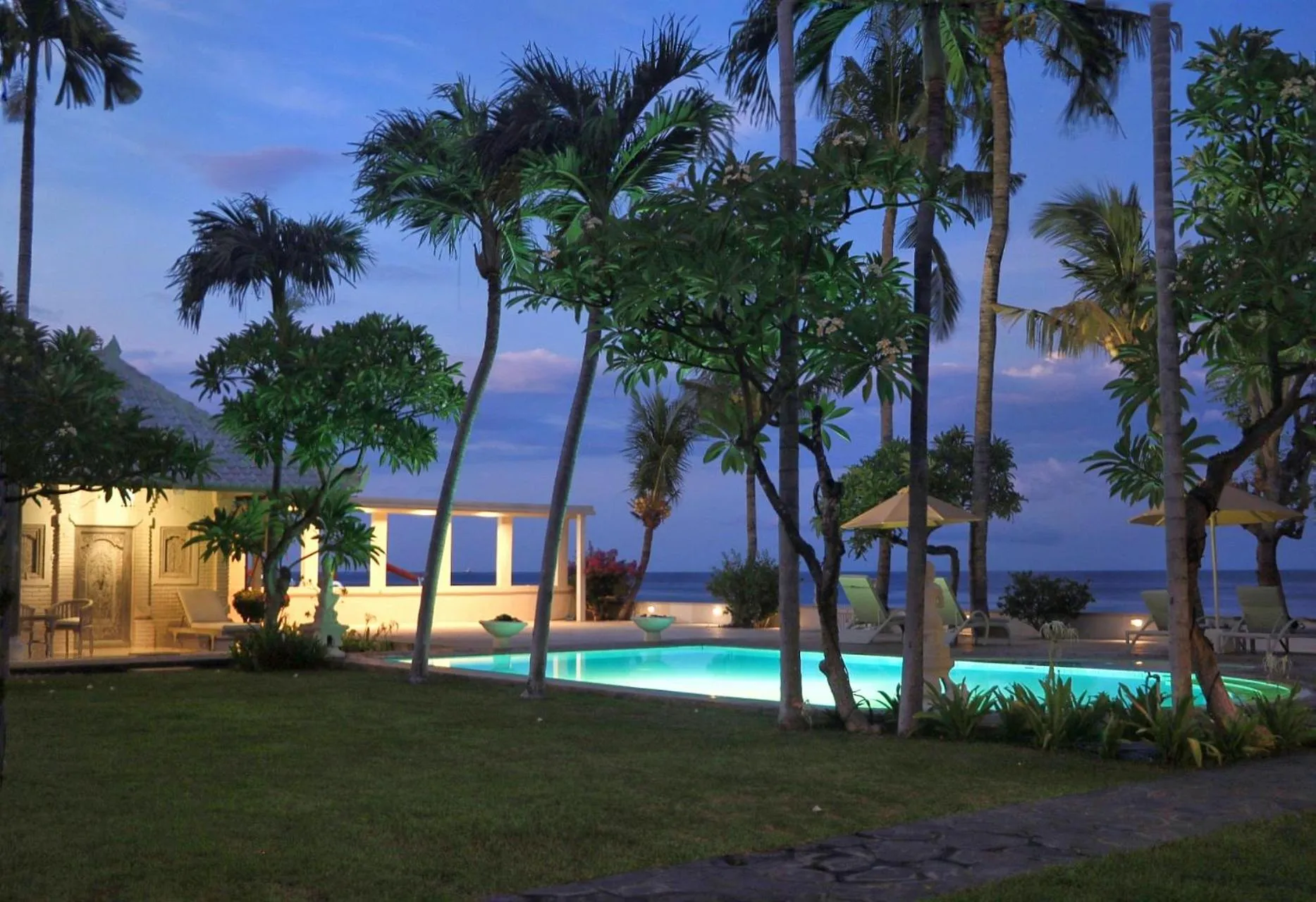 Deluxe Double Room in Dhauteya Villa