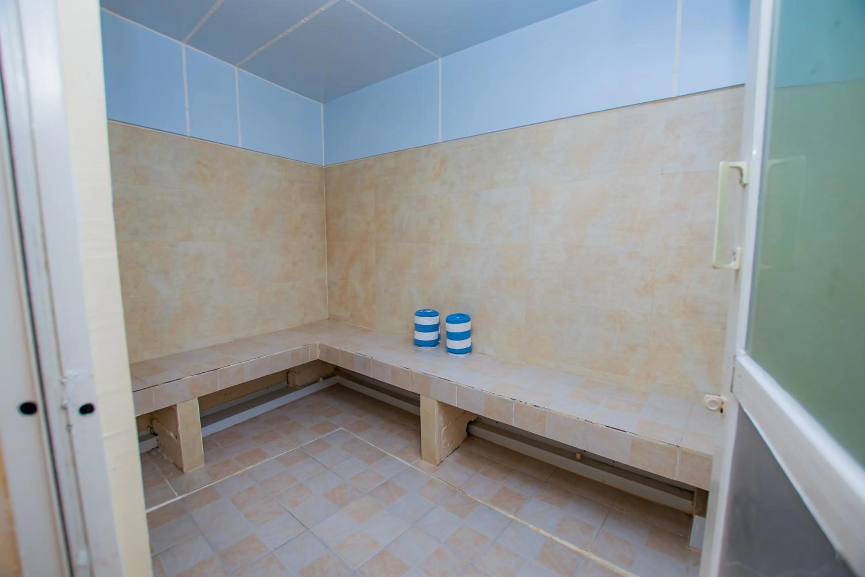 Sauna in Majestic Lake Front Hotel & Suites