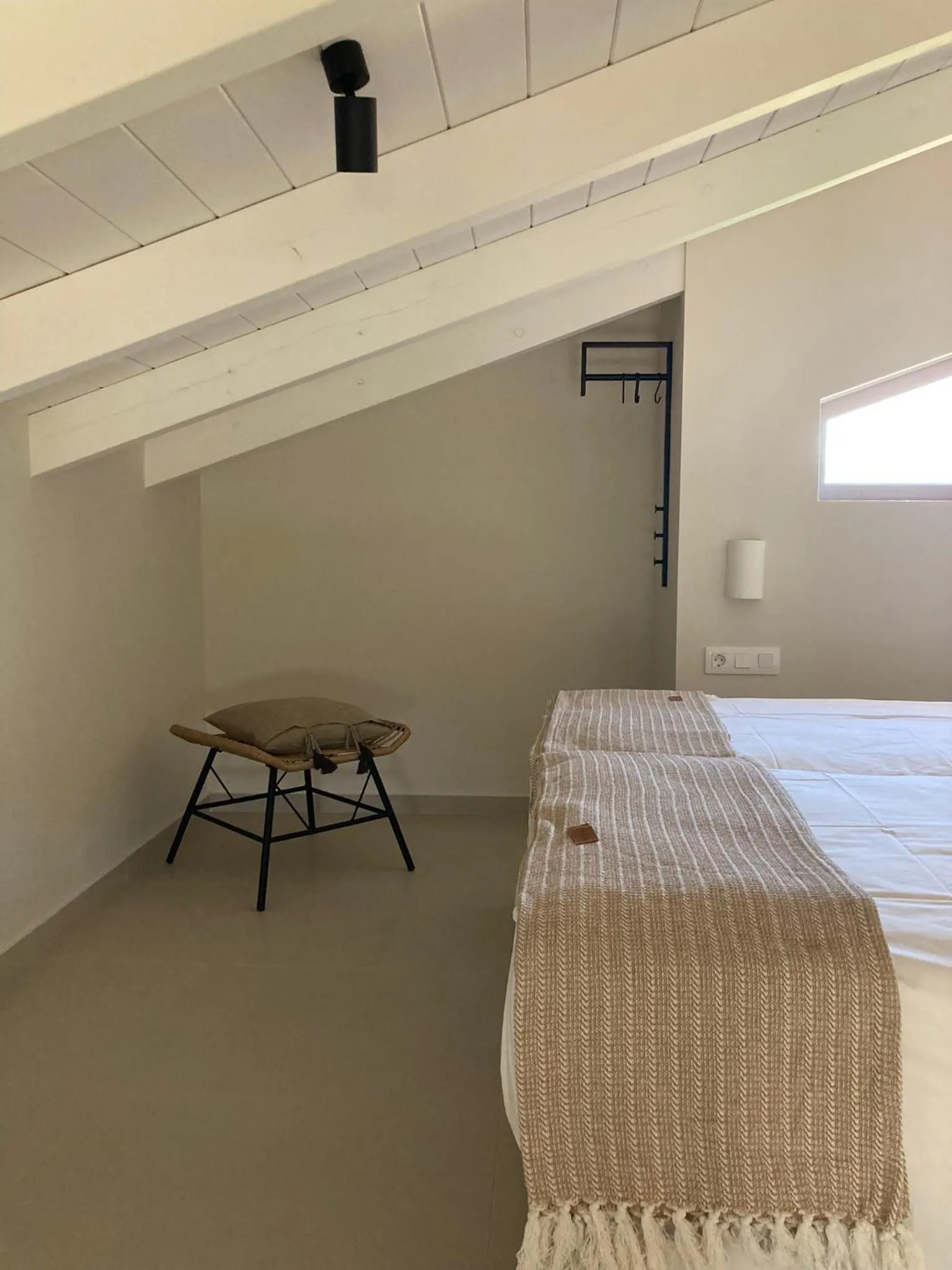 Bed in Pnoe Eco Residences