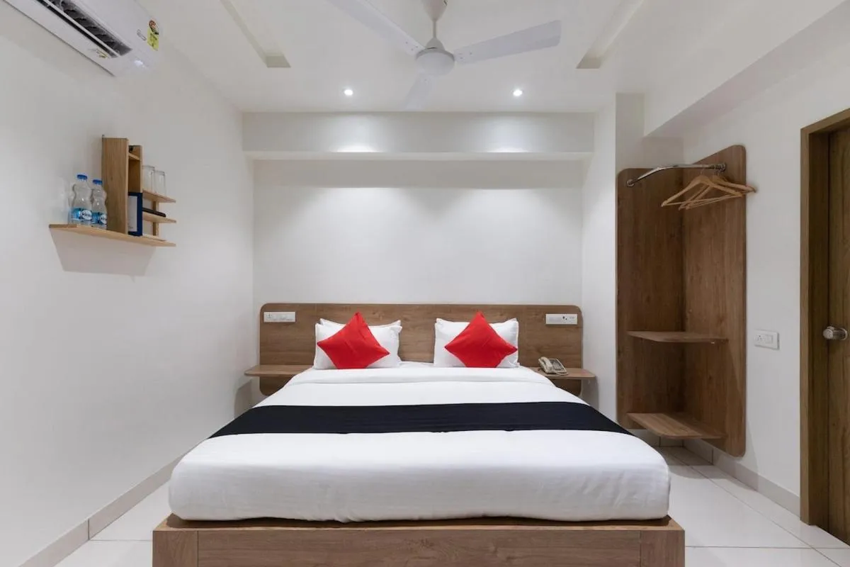 Bed in Sapphero Akshar Inn- Jamnagar