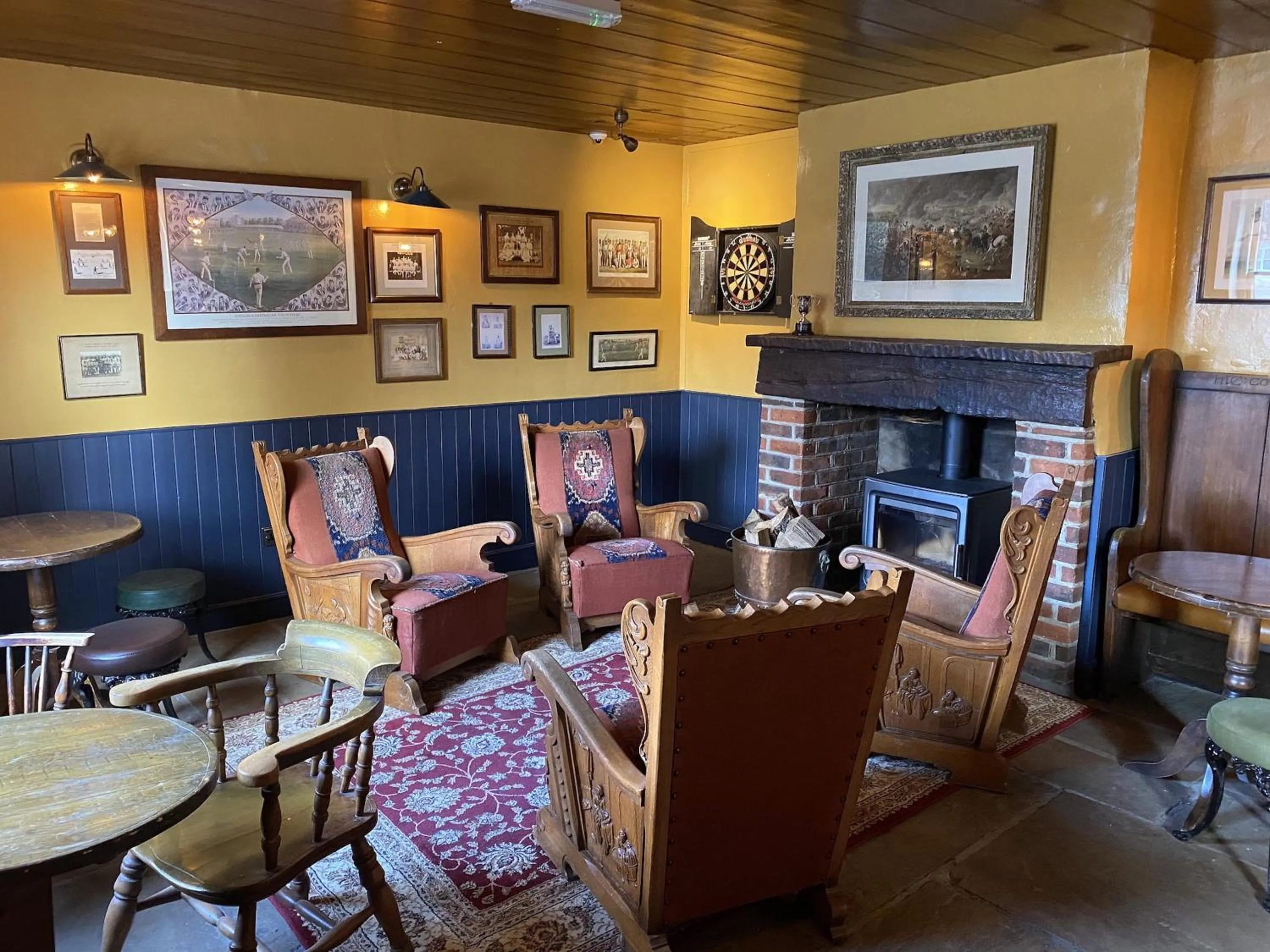 Seating area in The George Inn St Mary Bourne