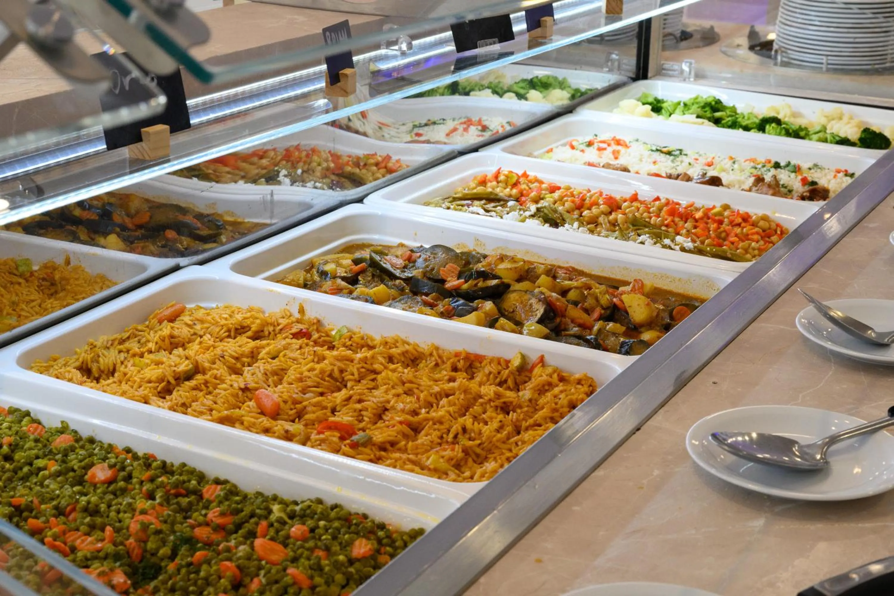 Food in Ninos Grand Beach Resort