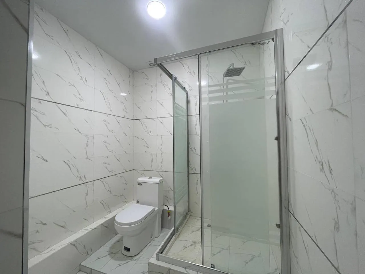 Shower in Anor Qal'a