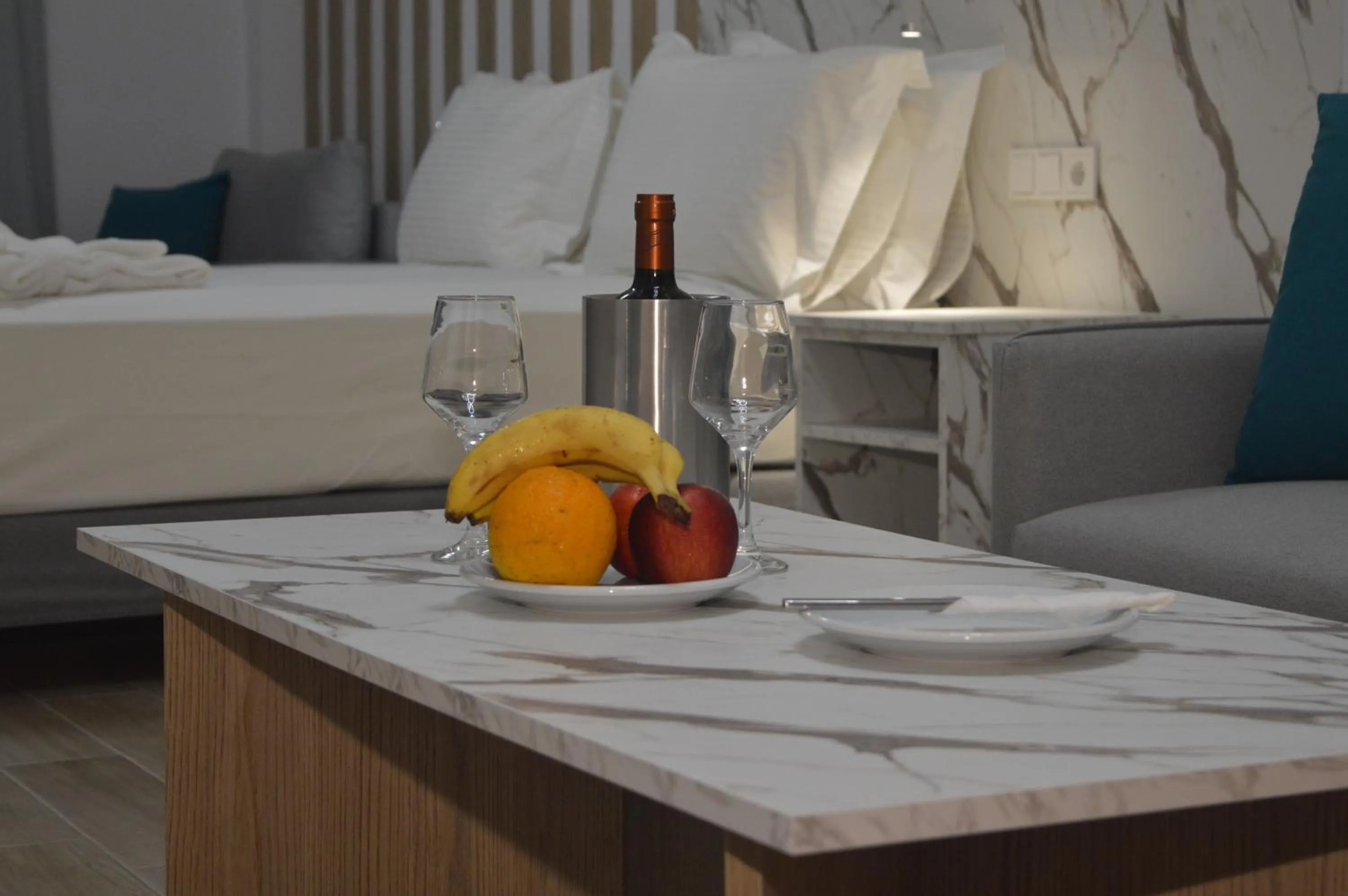 Food, Bed in Electra Suites