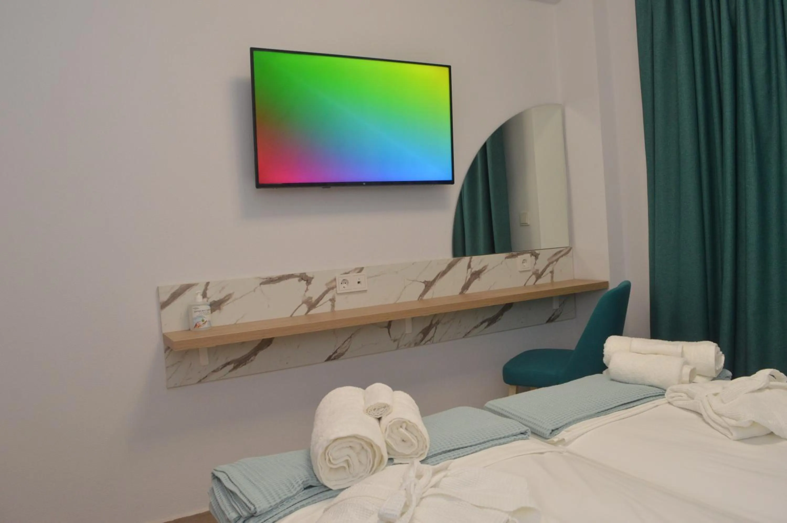 TV and multimedia, Bed in Electra Suites