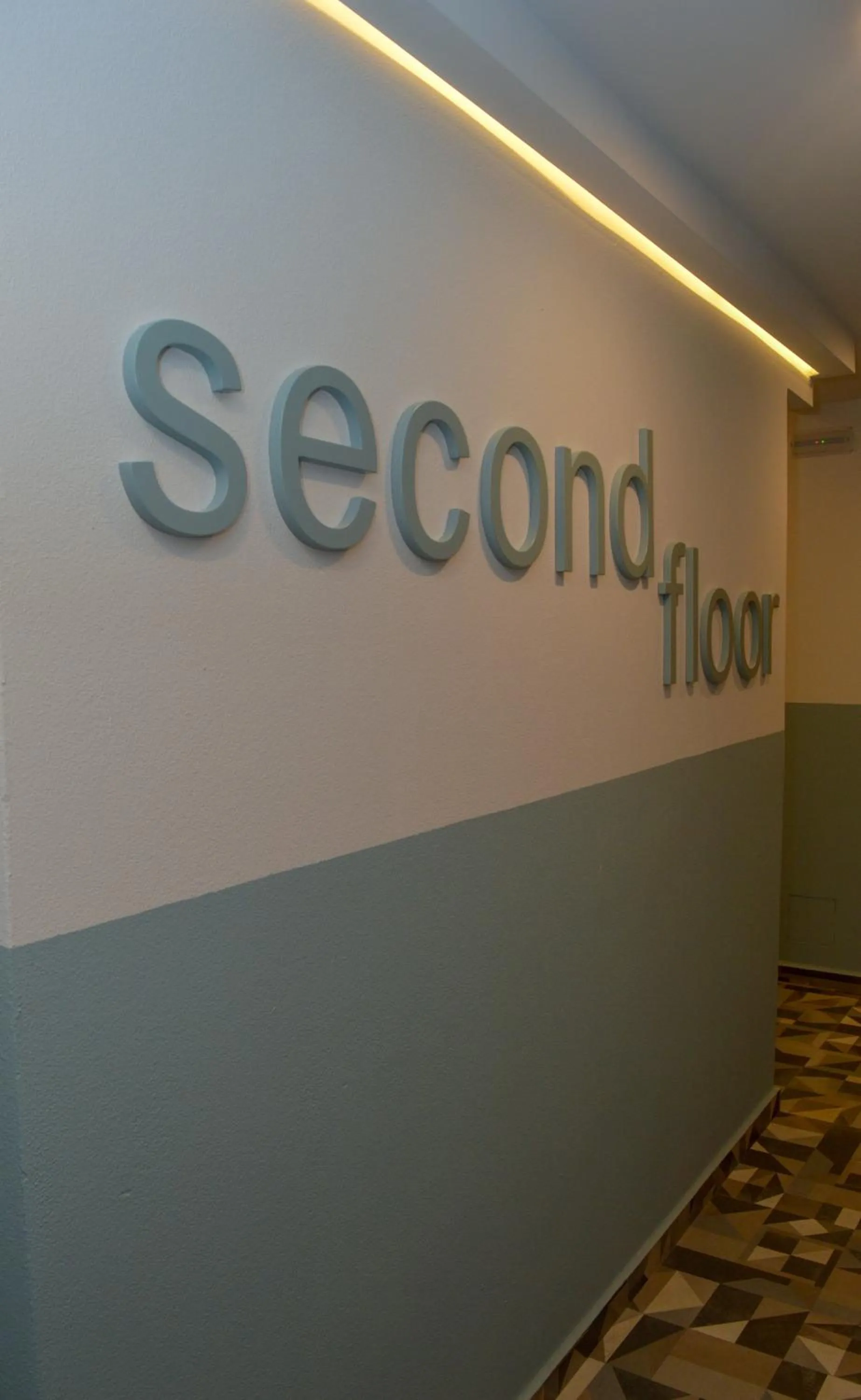 Text overlay in Electra Suites