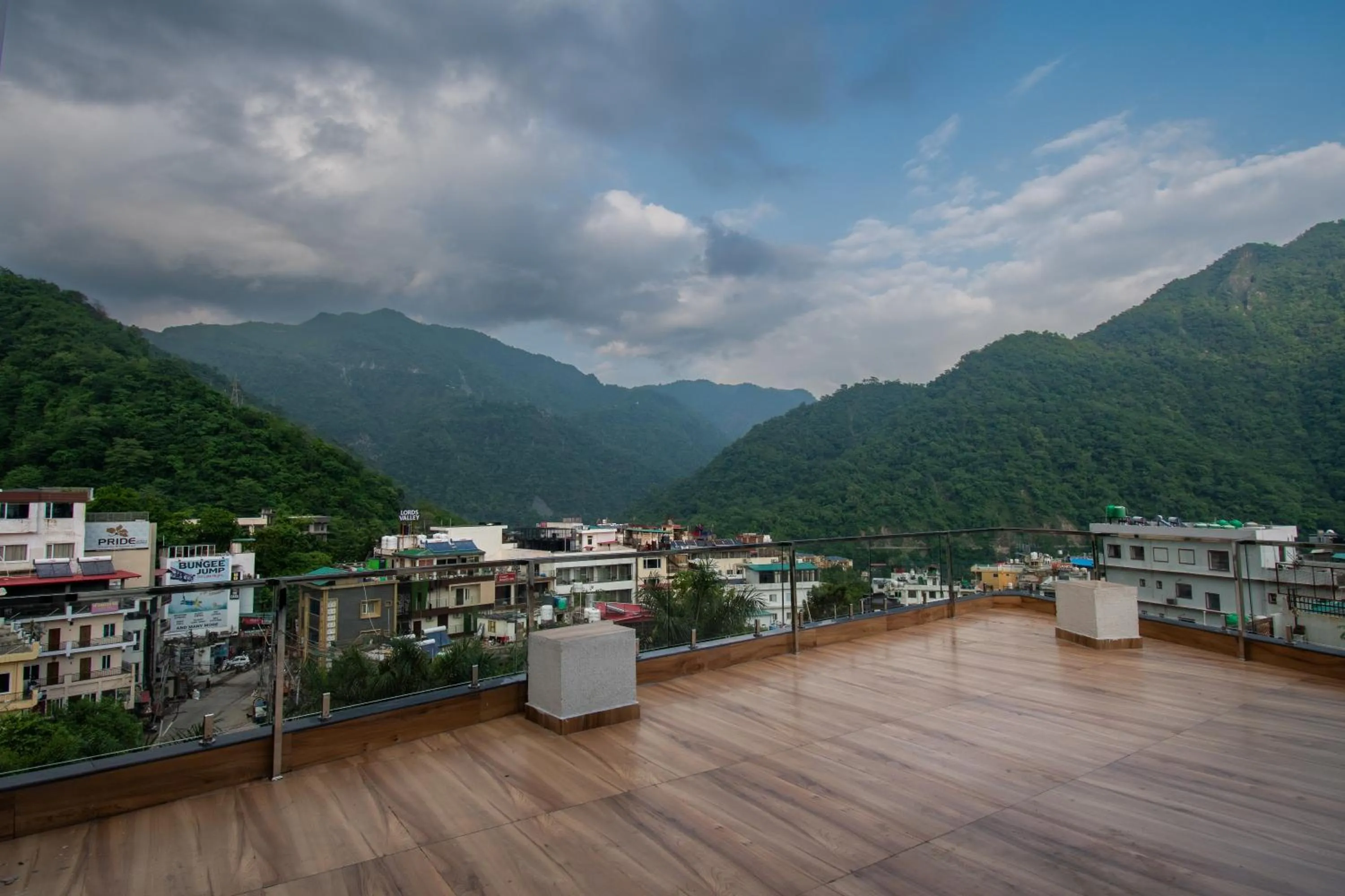 Property building in Hotel JP Hills Rishikesh