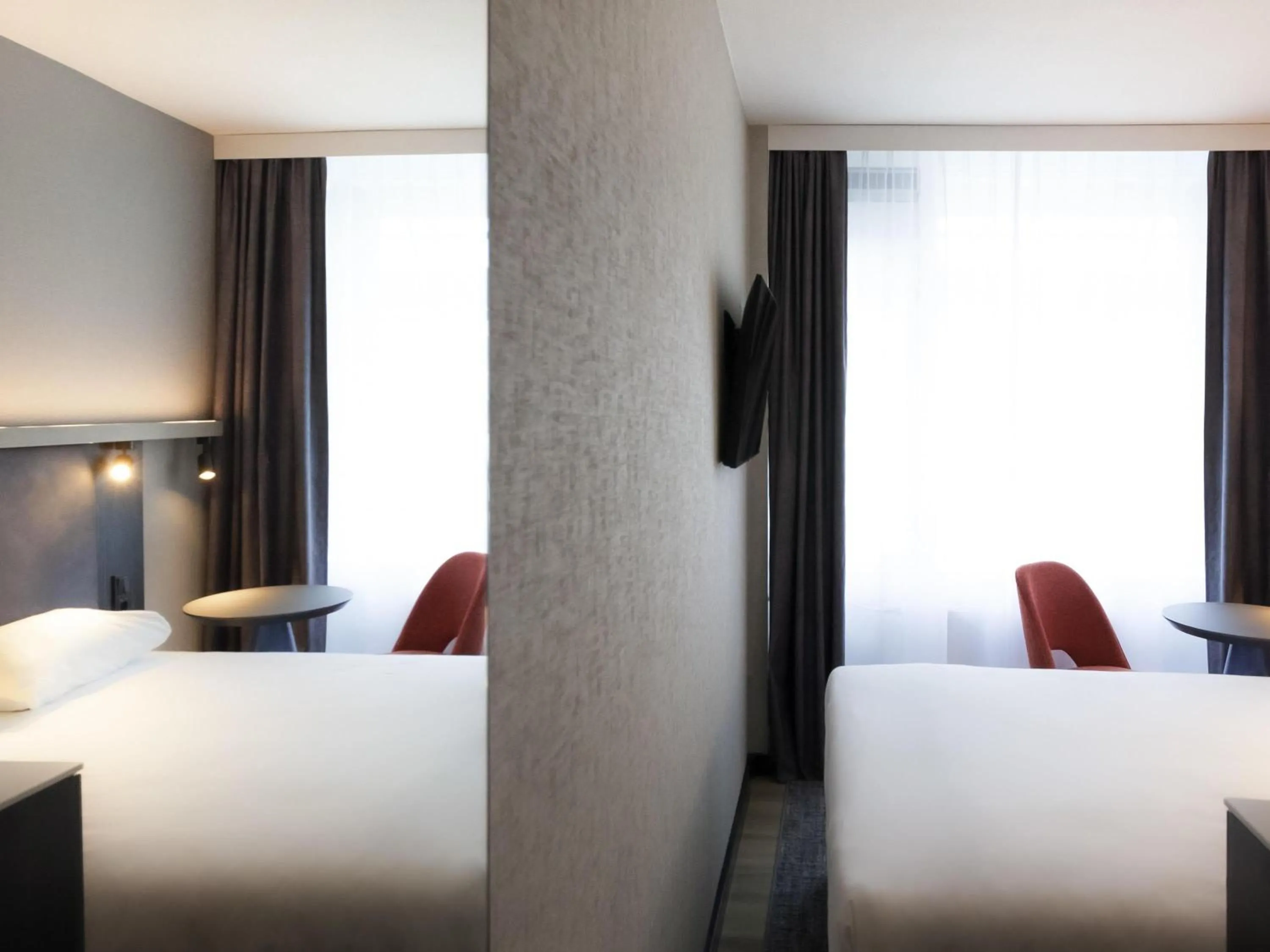 Bedroom, Bed in ibis Styles Den Haag Scheveningen