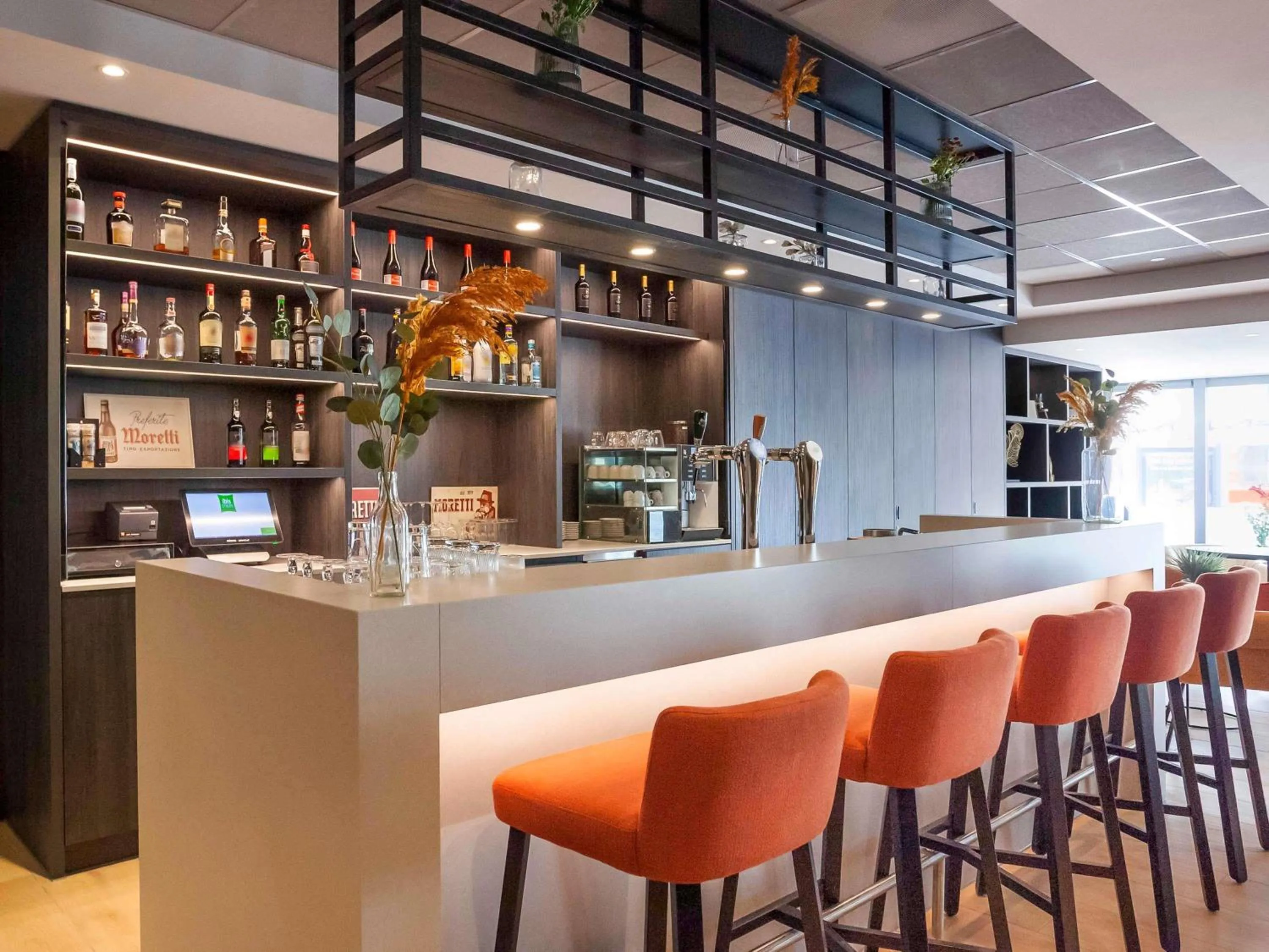 Lounge or bar in ibis Styles Den Haag Scheveningen